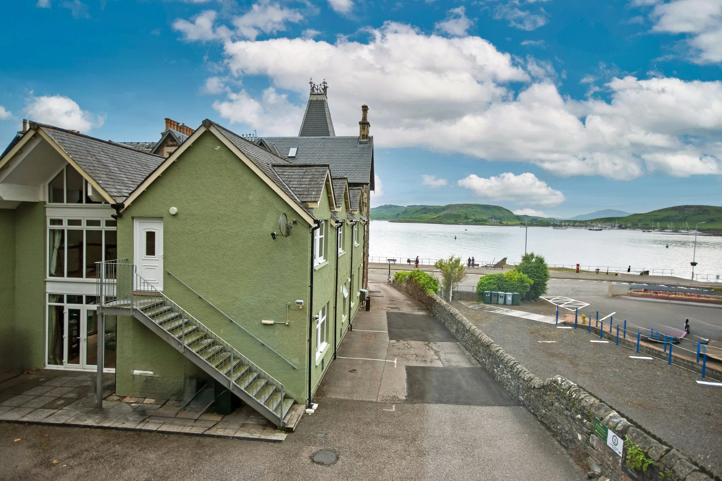 1Z6E0129 R25 view small.jpeg