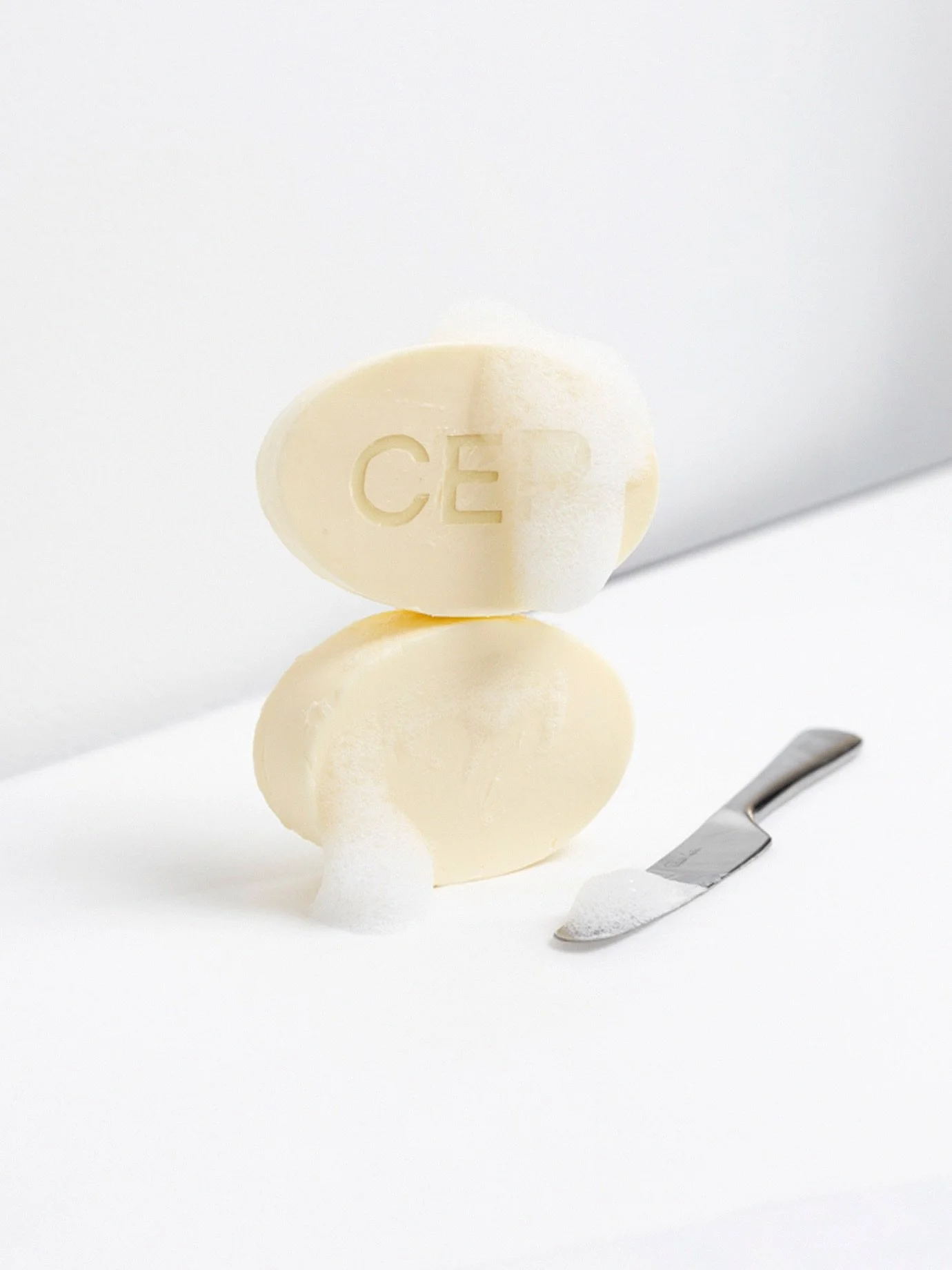 Runways thrive on twisting the everyday into the unfamiliar. That same impulse inspired us: butter has always been spread, sculpted, churned. So we thought, what if it could lather?