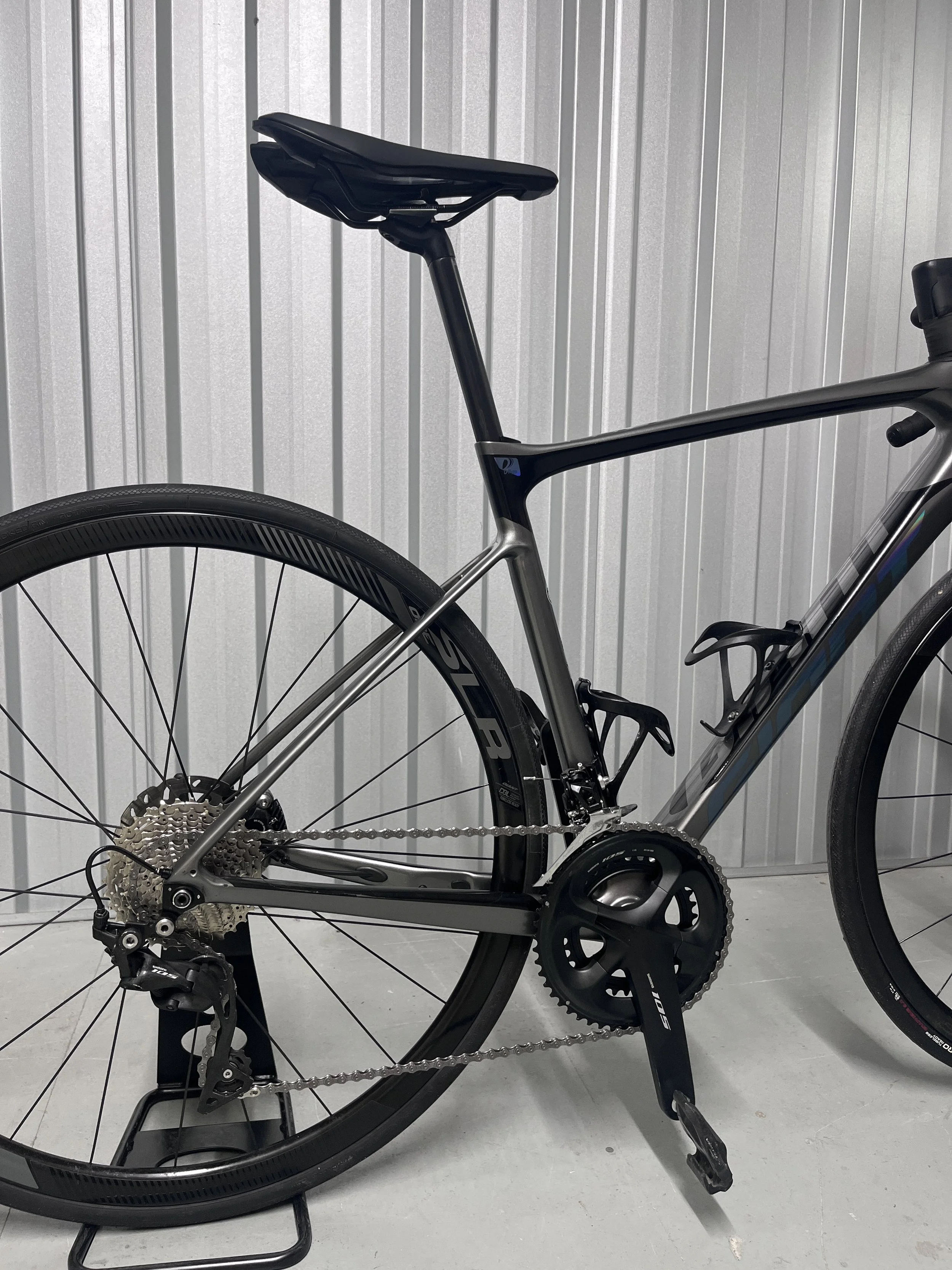 Giant Defy Advanced Pro 2 Full Carbon Road Bike