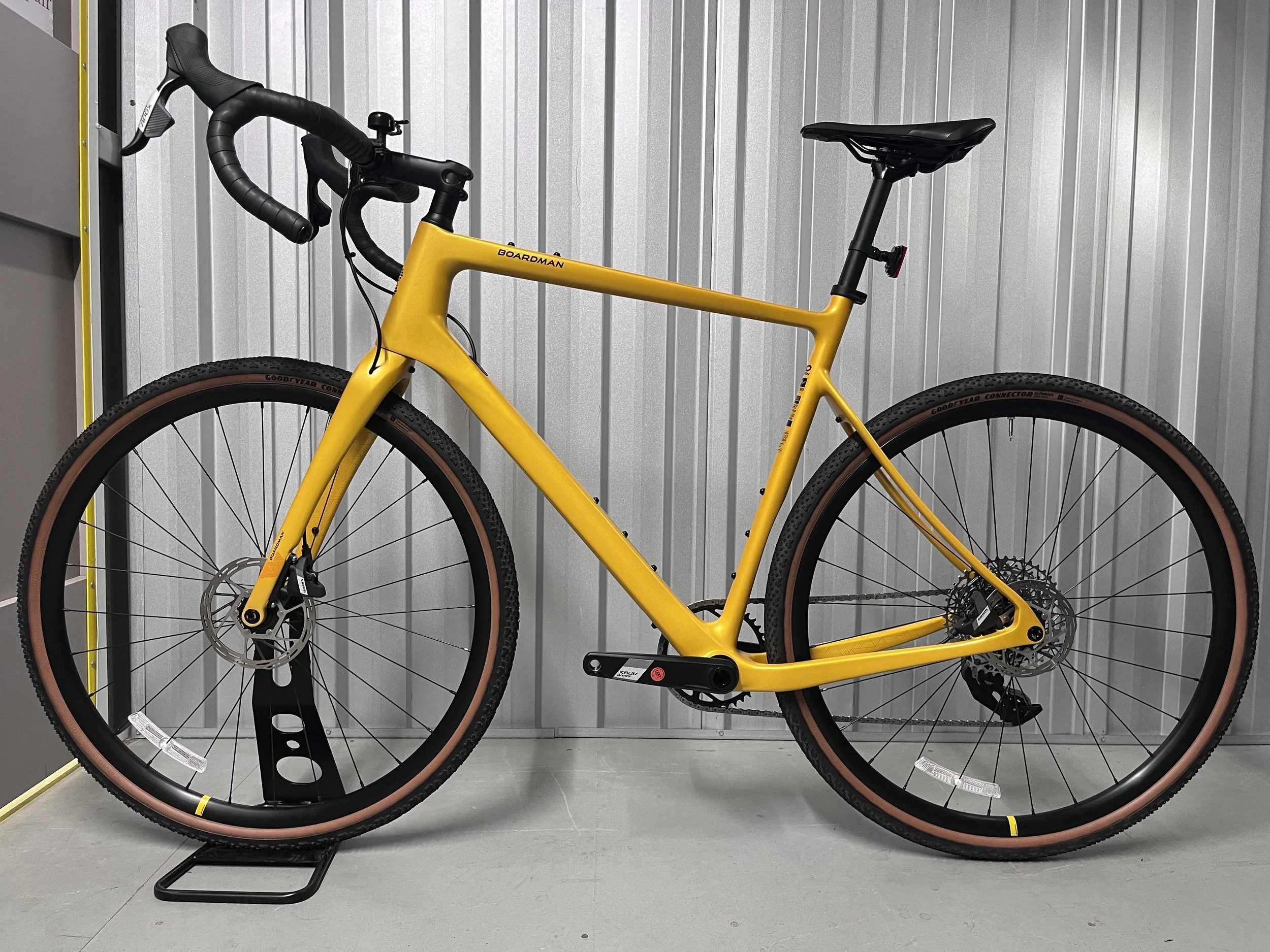 2025 Boardman ADV 9.2 SRAM AXS Full Carbon Gravel Bike