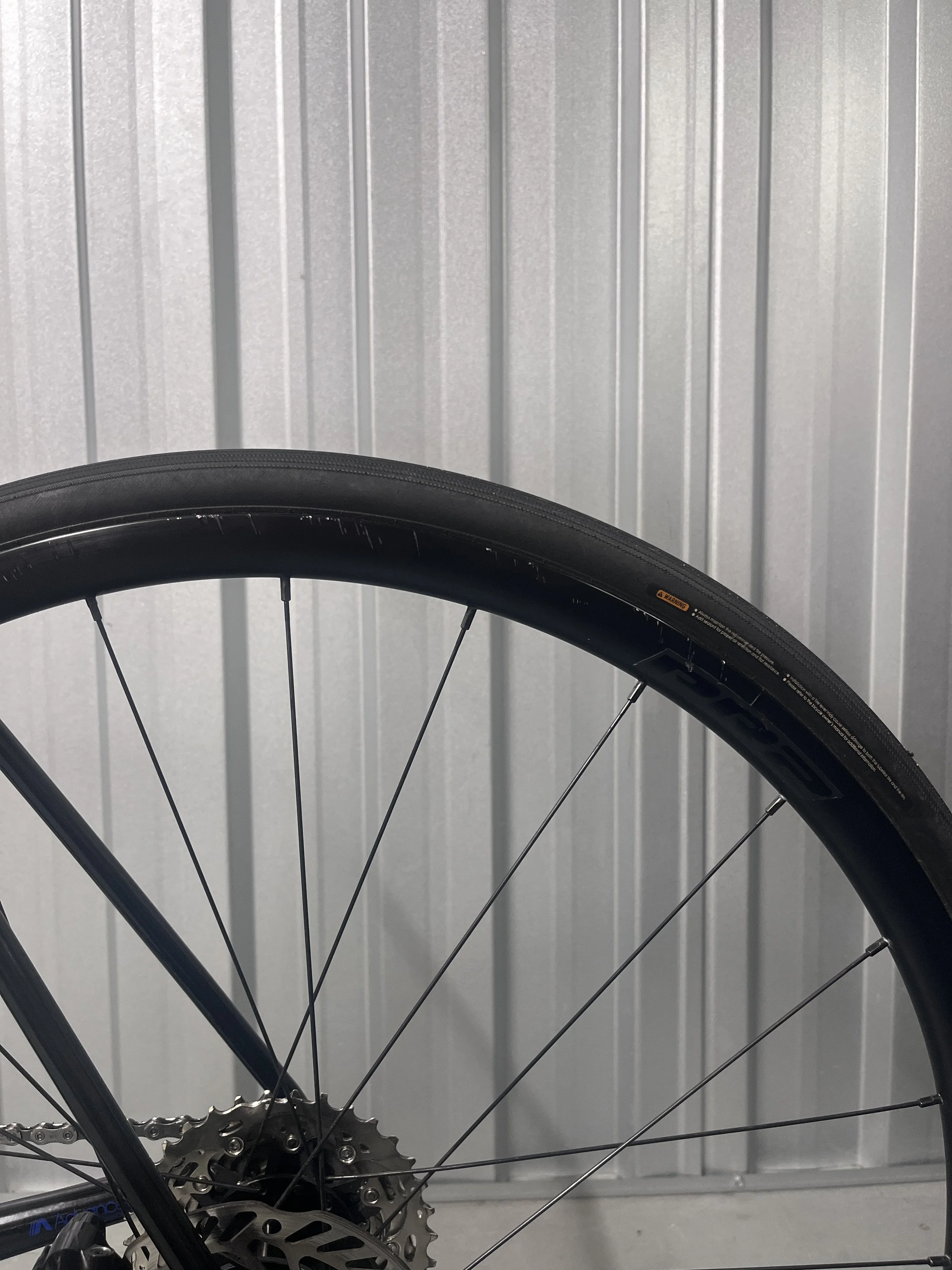 2024 Giant TCR Advanced 1 105 Di2 Full Carbon Road Bike