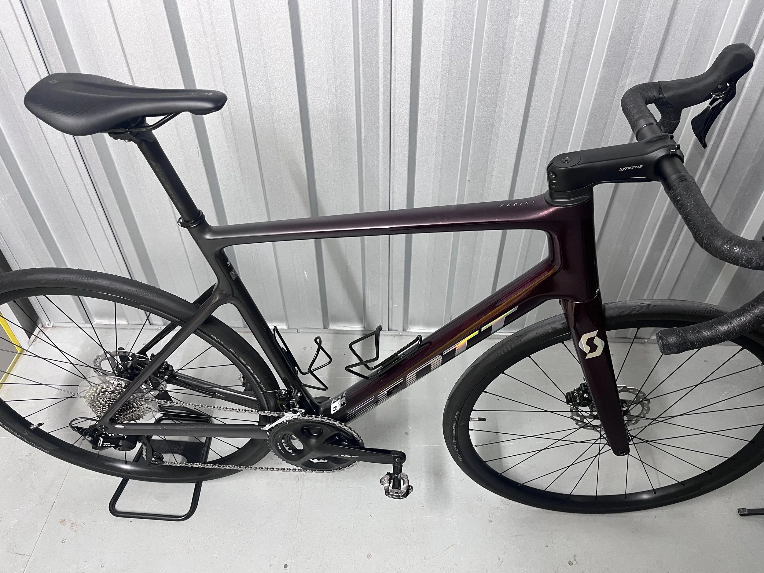 2023 Scott Addict 30 Full Carbon Road Bike