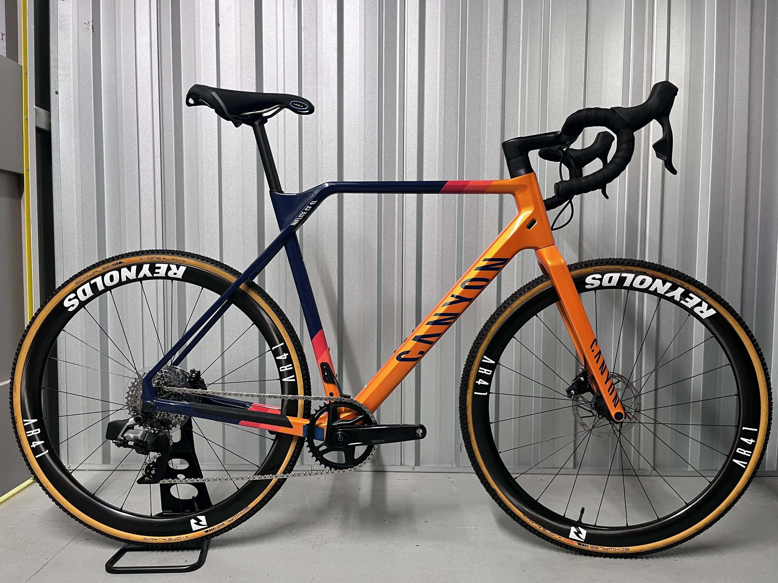 2022 Canyon Inflite CF SL8 SRAM RIVAL AXS Full Carbon Gravel Bike