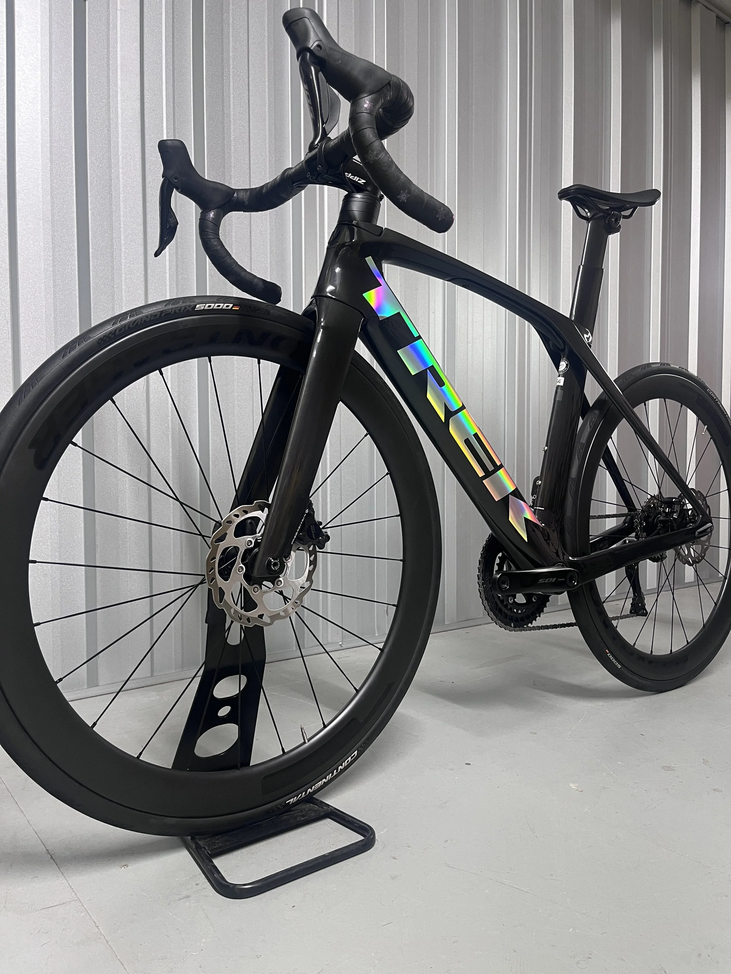 2023 Trek Madone SL 6 Di2 Gen 6 Full Carbon Road Bike