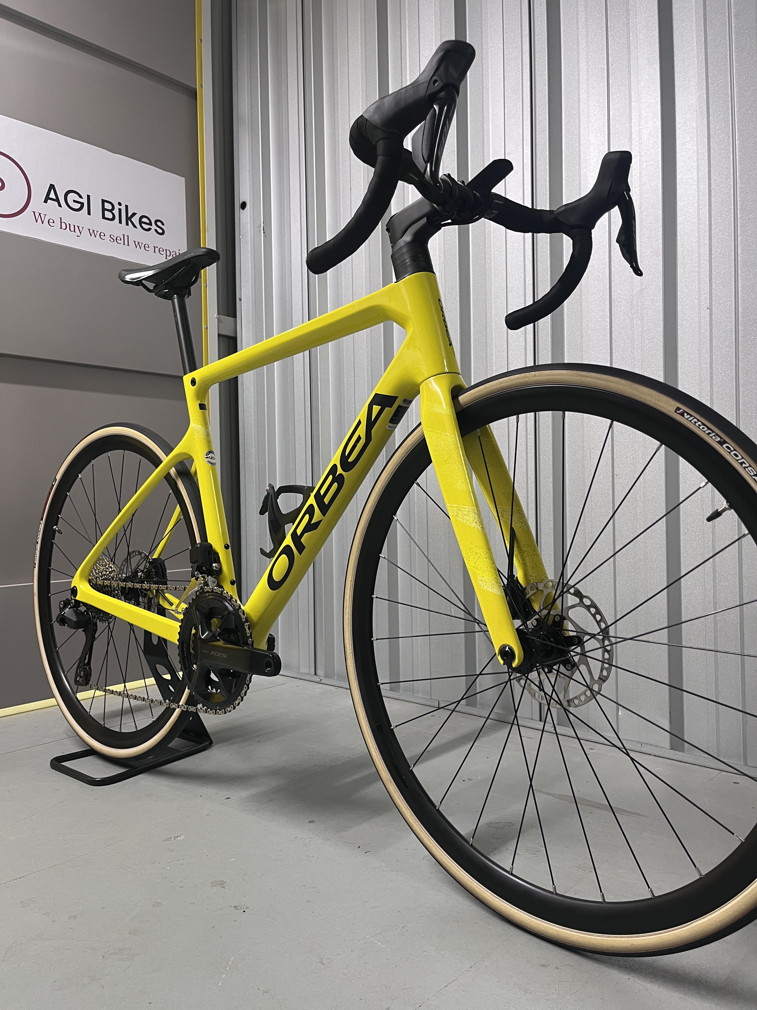 2022 Orbea ORCA M30i 105 Di2 Full Carbon Road Bike