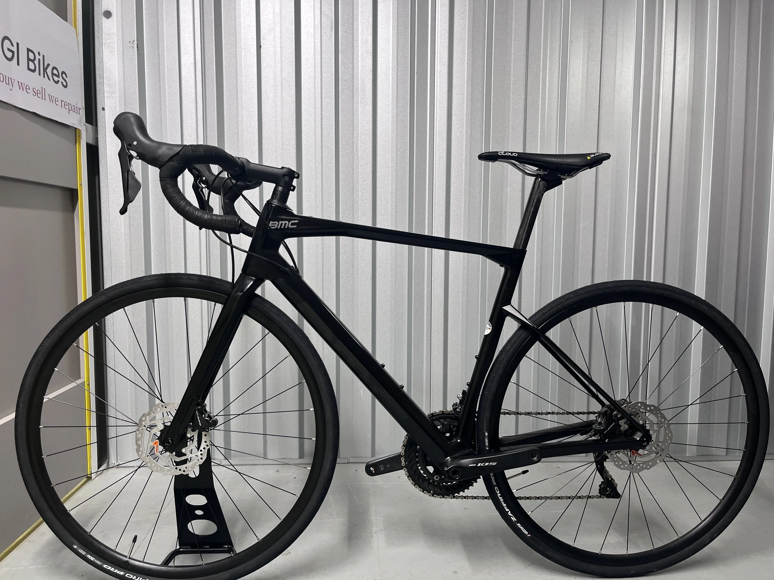 BMC Roadmachine Four Full Carbon Road Bike