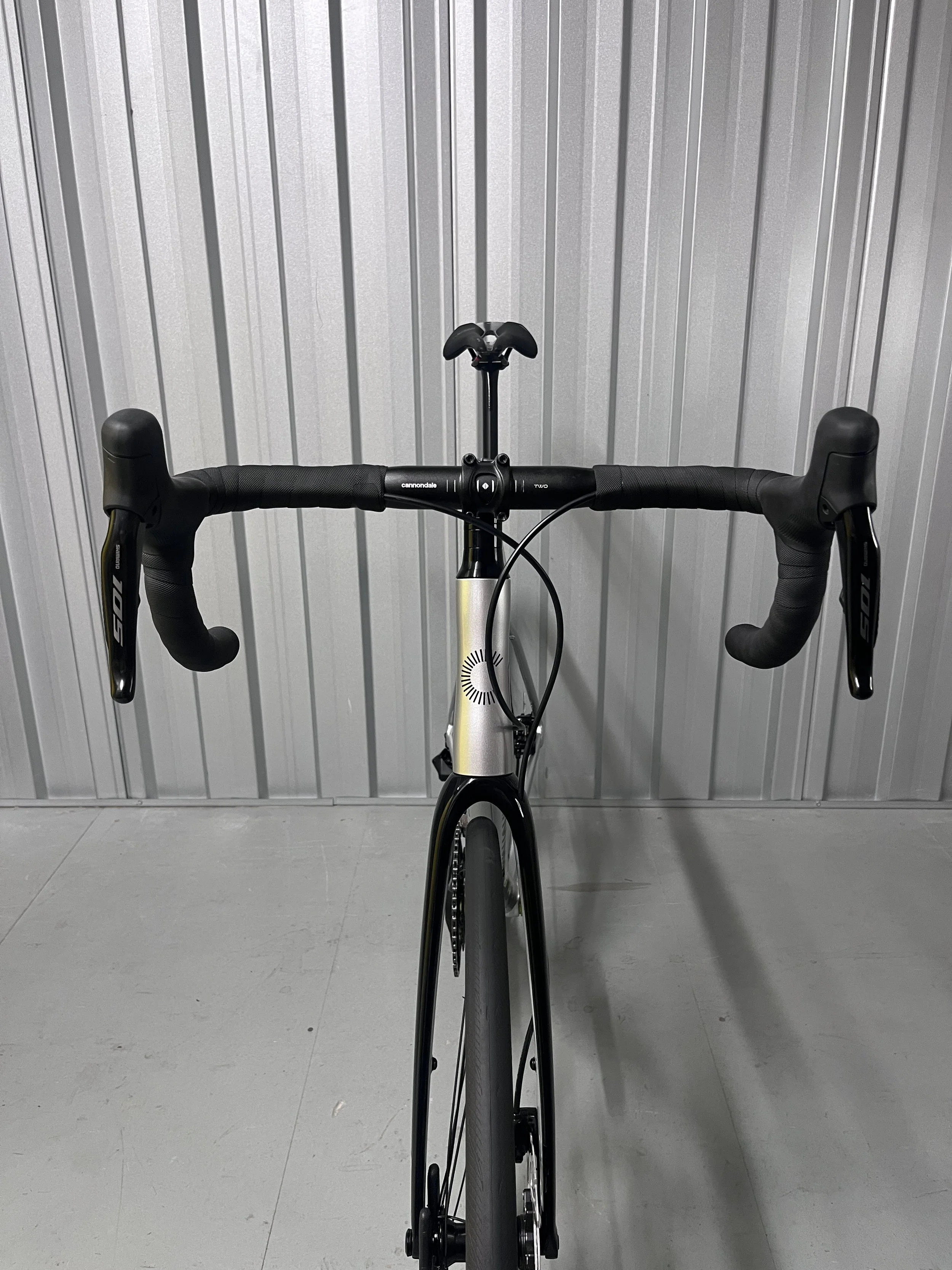 2023 Cannondale CAAD 13 Disc 105 Di2 Road Bike