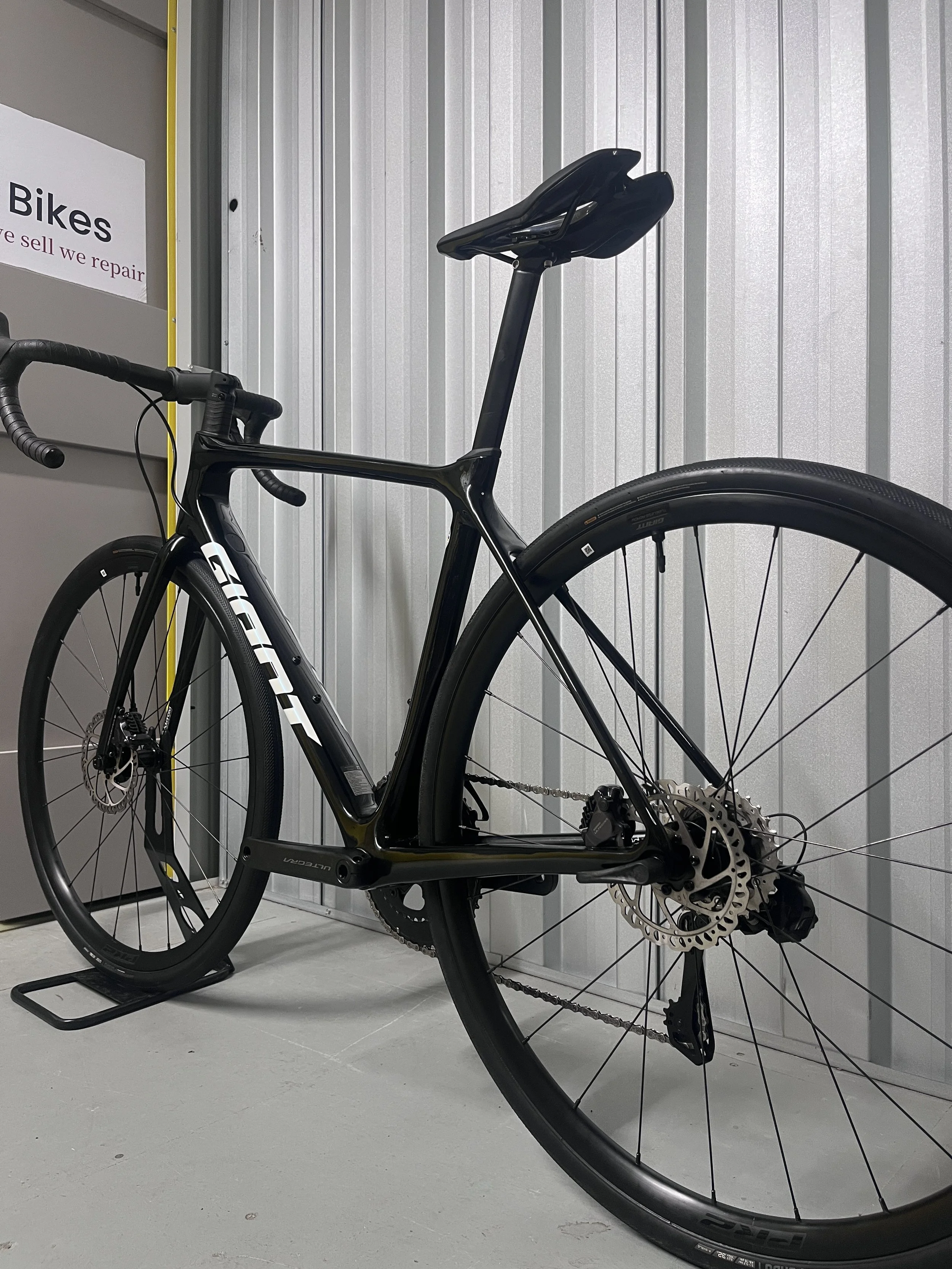 2022 Giant Advanced TCR 0 Disc Full Carbon Road Bike