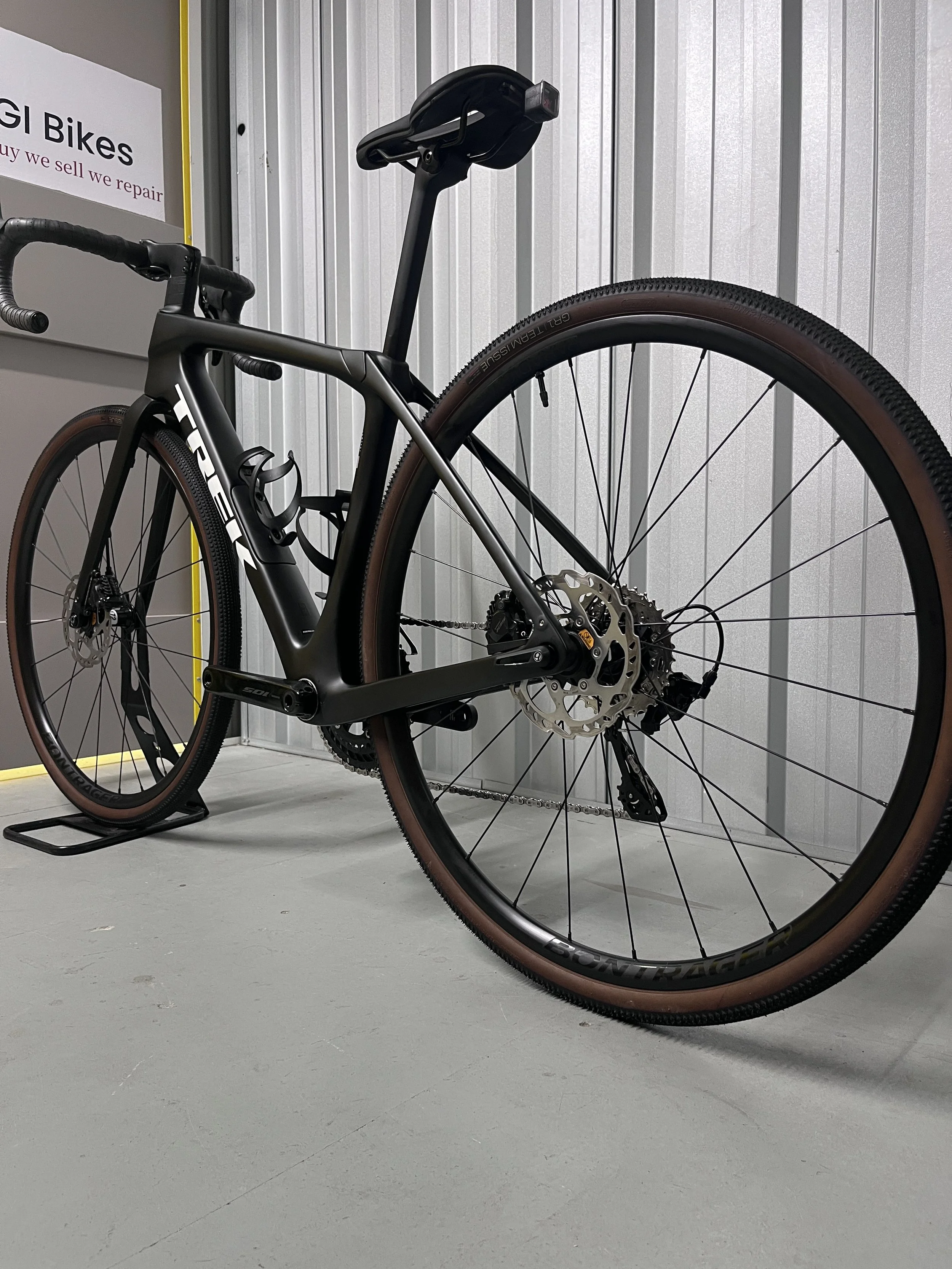 2025 Trek Domane SL5 Gen 4 Full Carbon Road Bike