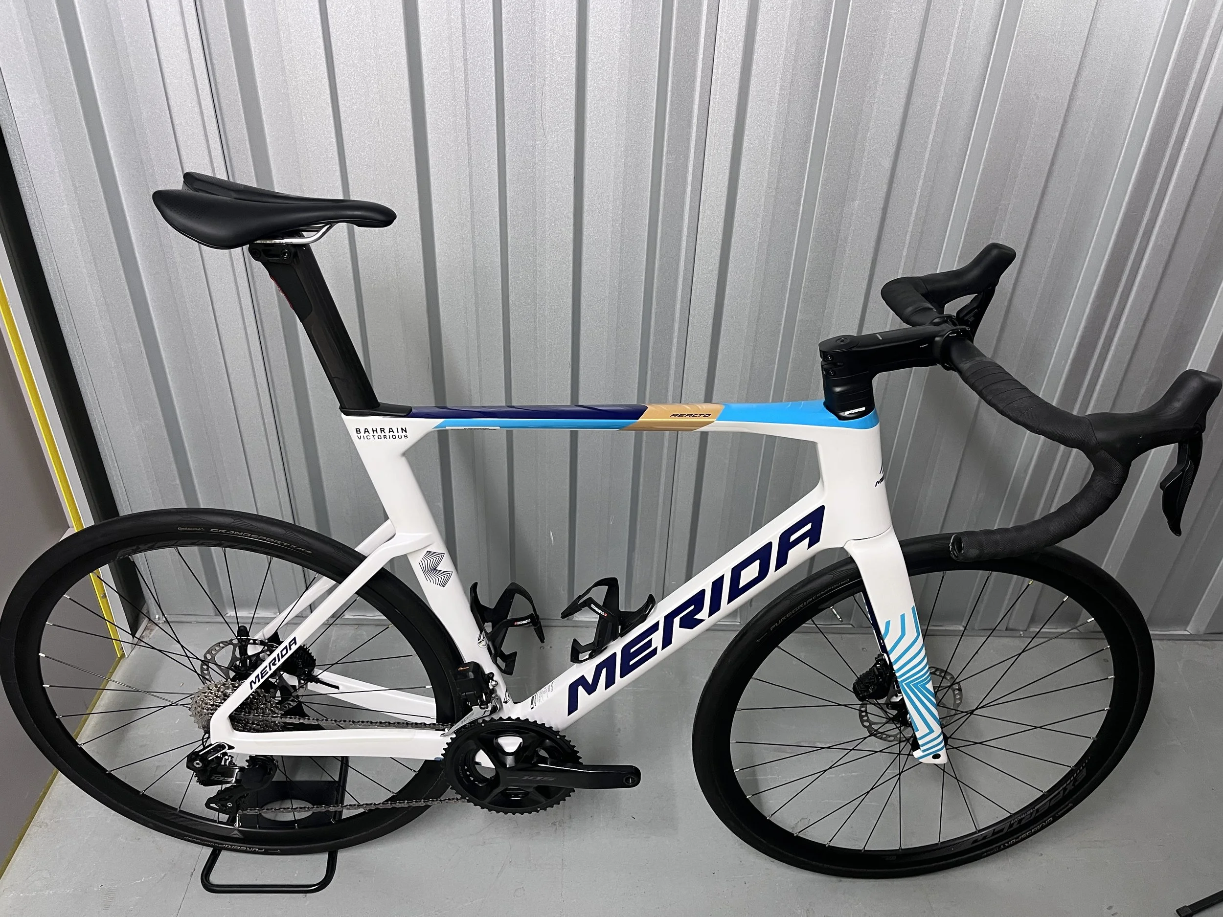 2024 Merida Reacto 6000 105 DI2 Full Carbon Road Bike