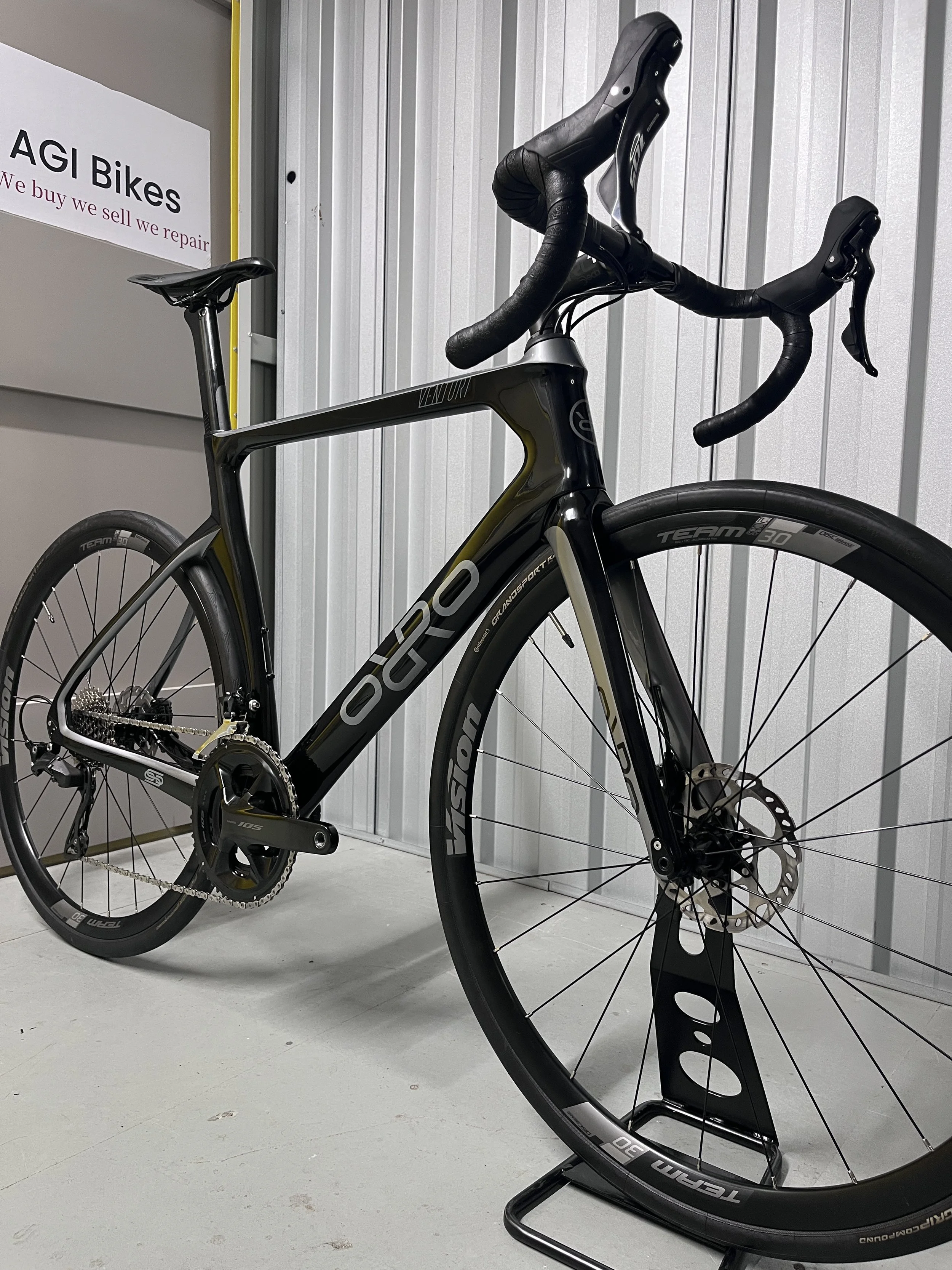 2025 Orro Venturi Evo 105 Team 30 Full Carbon Road Bike