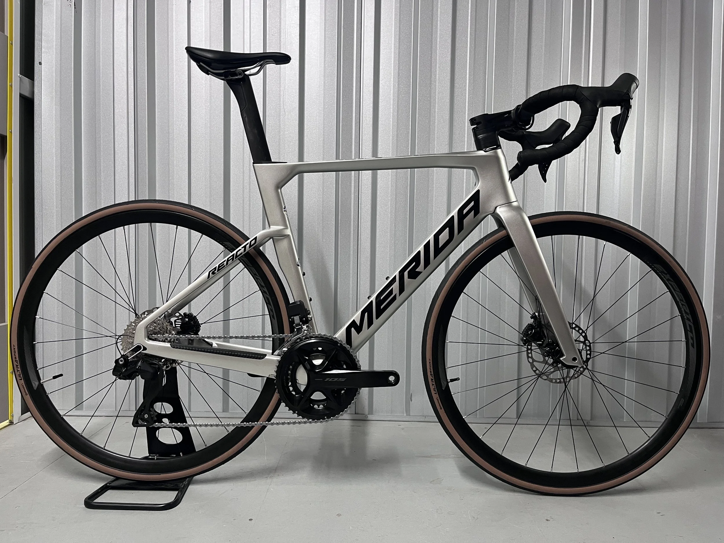2023 Merida Reacto in Titanium 105 Di2