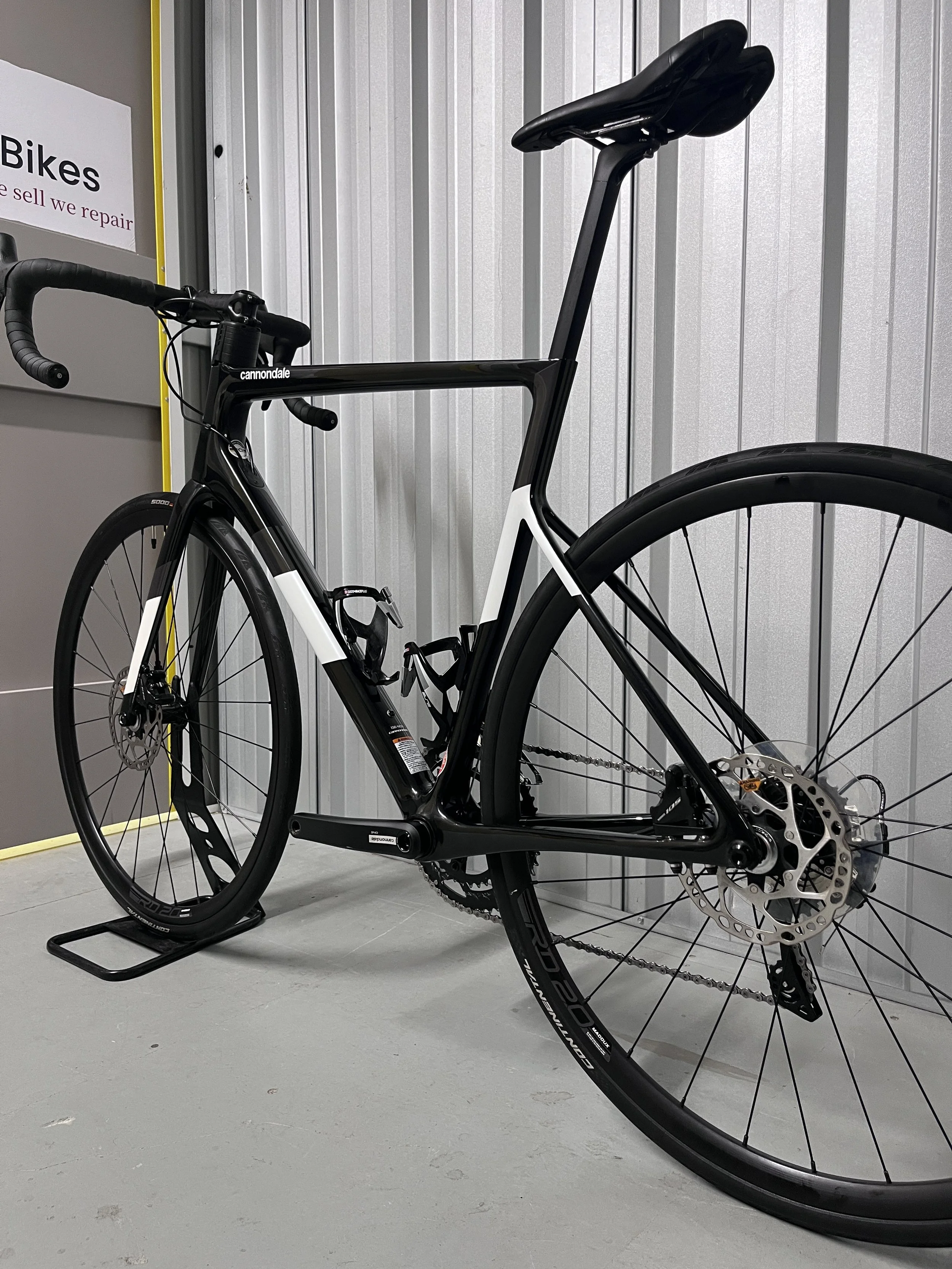 2022 Cannondale Supersix Evo Disc Full Carbon Road Bike