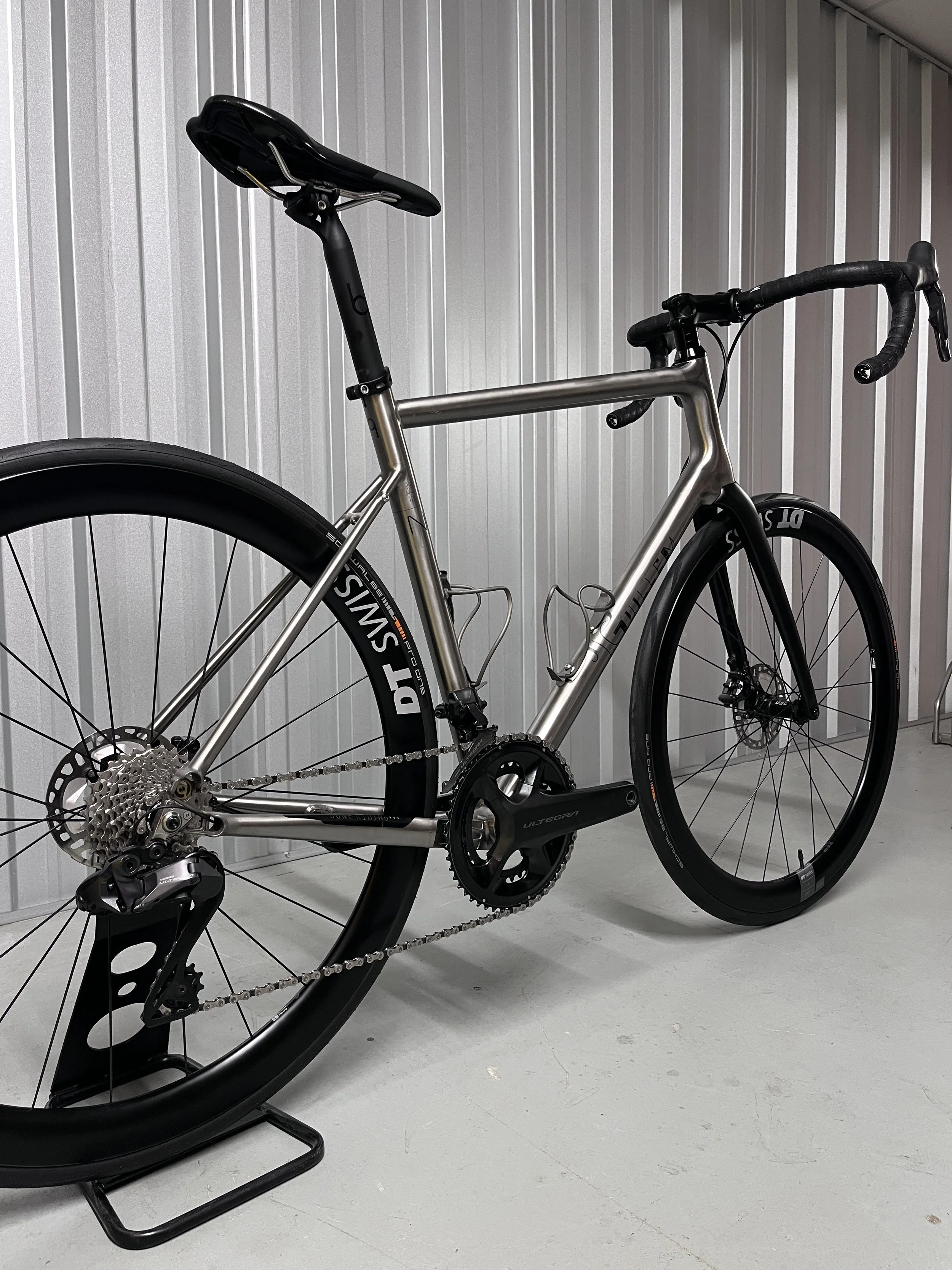 2024 J. Guillem Orient Ultegra Di2 Disc - Rapha RCC Titanium Road Bike