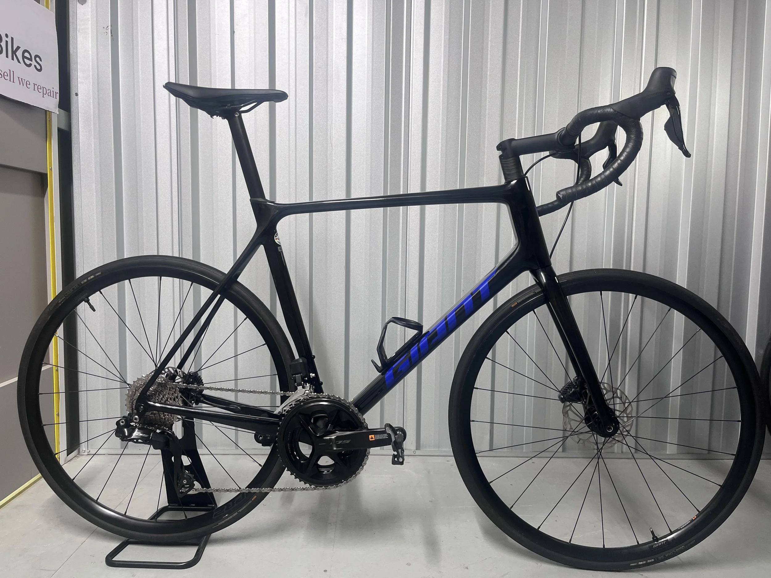 2024 Giant TCR Advanced 1 105 Di2 Full Carbon Road Bike