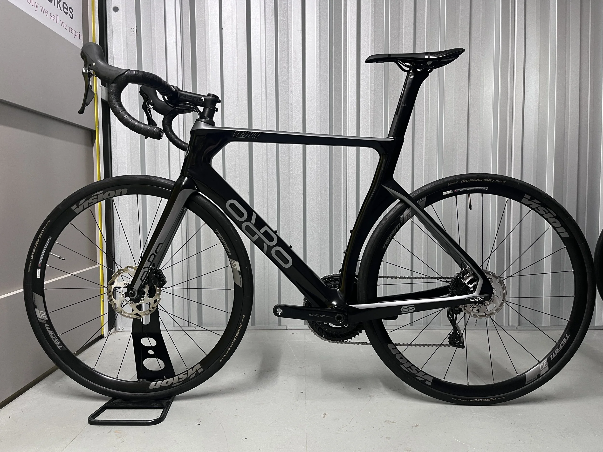 2025 Orro Venturi Evo 105 Team 30 Full Carbon Road Bike