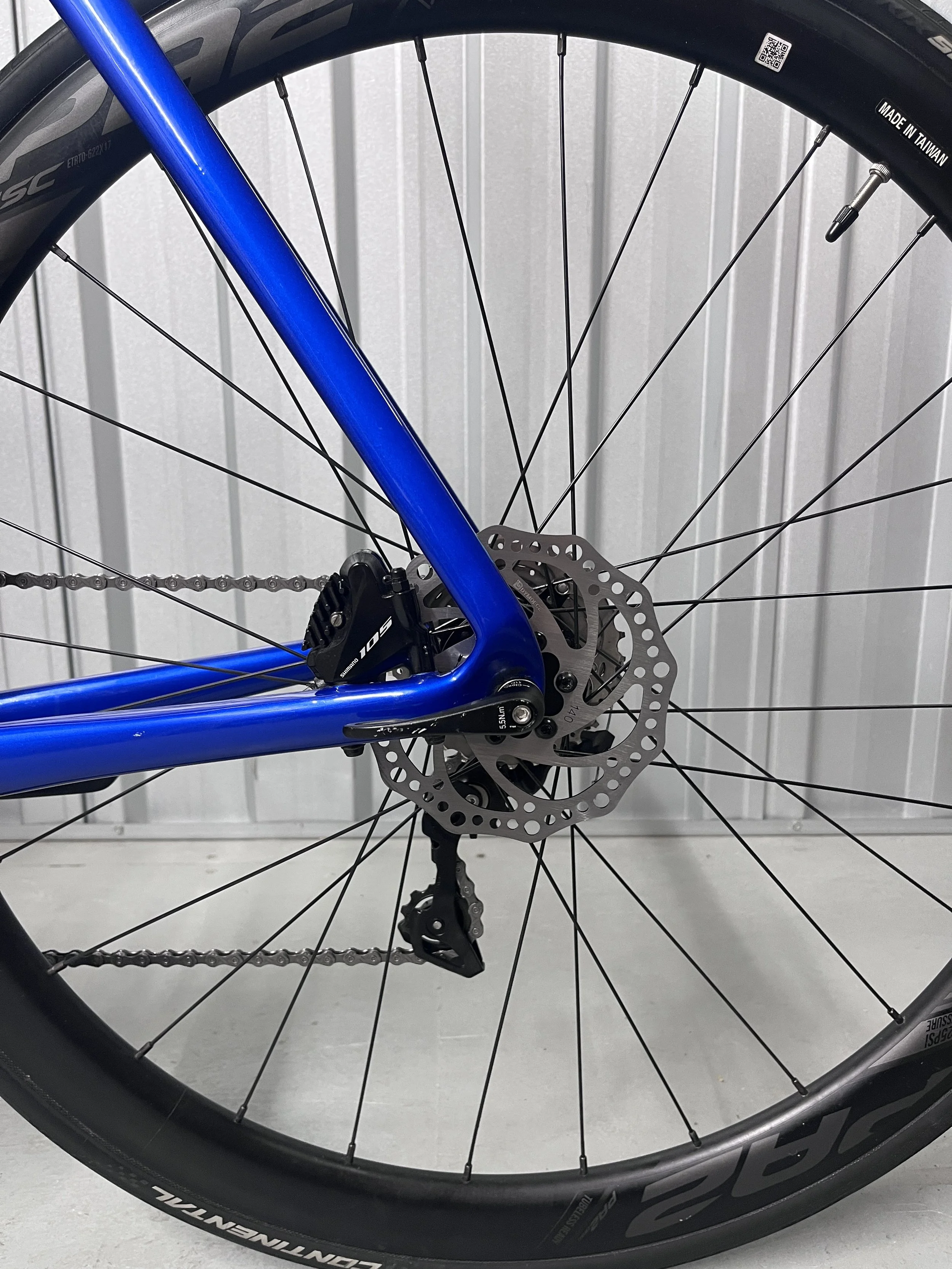 2020 Giant Propel Advanced 2 Disc Full Carbon Road Bike