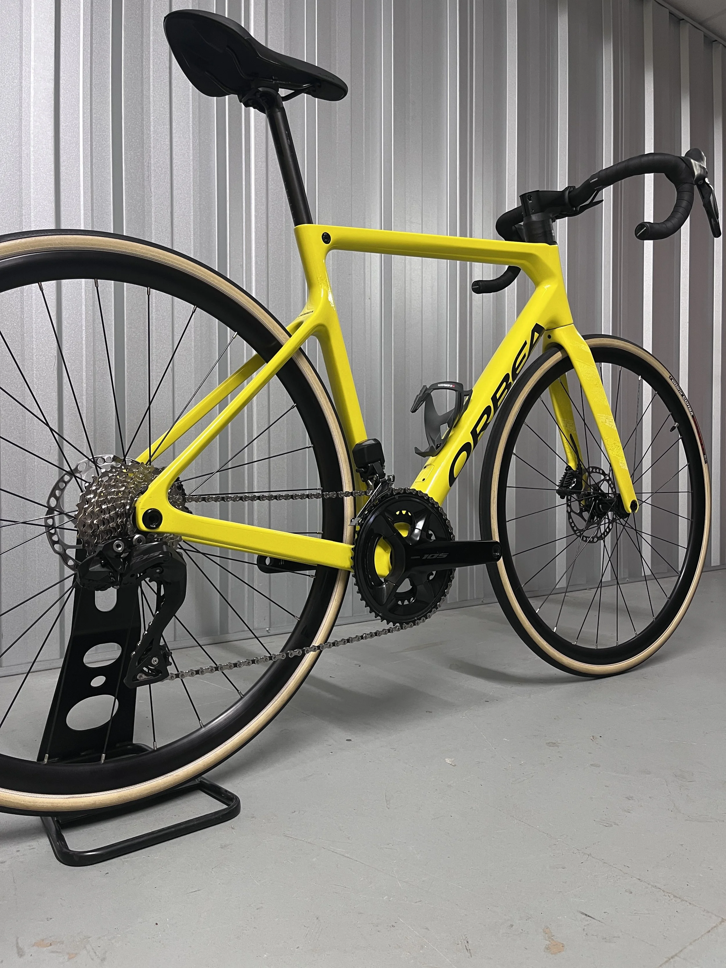 2022 Orbea ORCA M30i 105 Di2 Full Carbon Road Bike