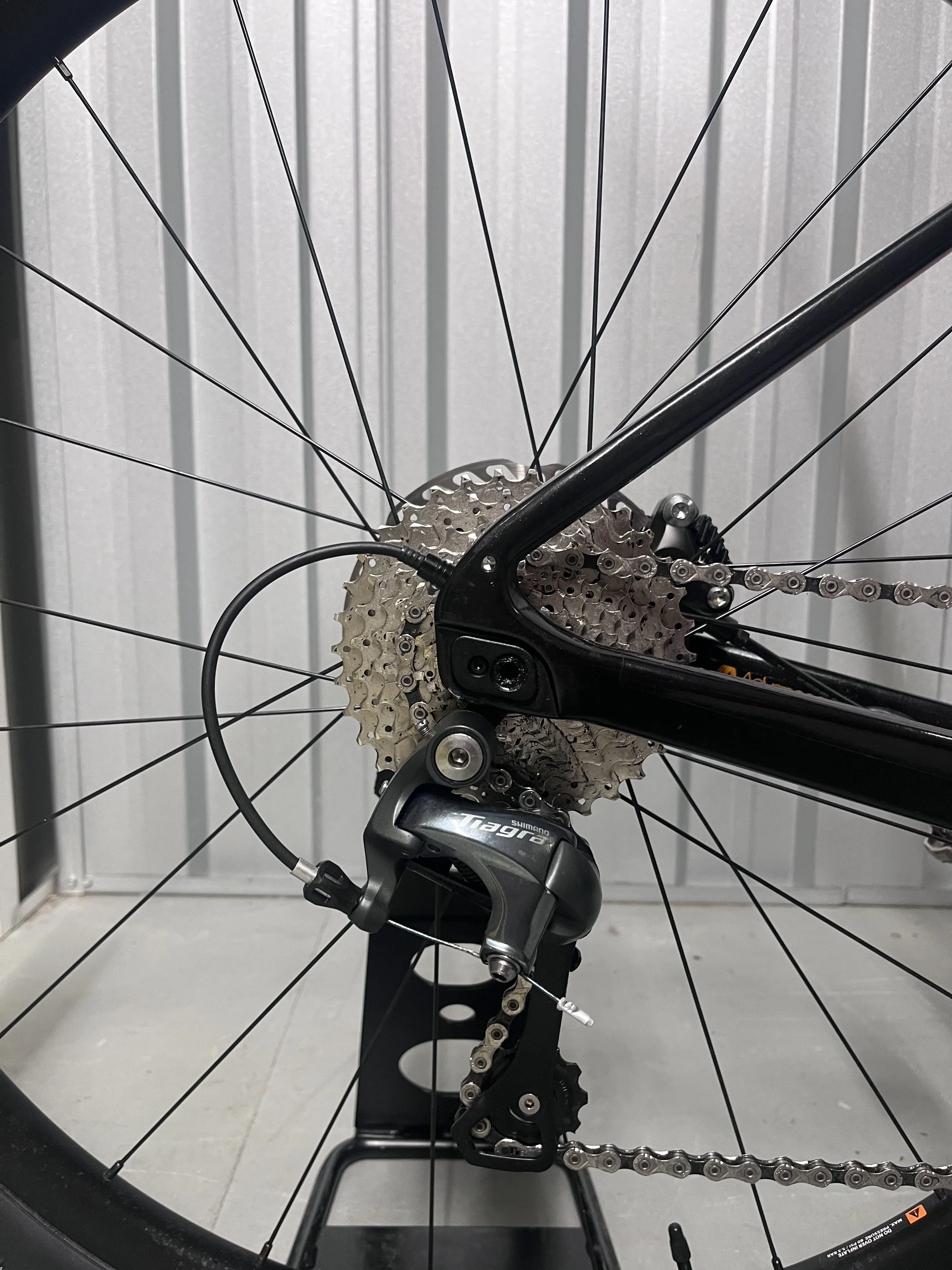 2024 Giant Revolt Advanced 3 Full Carbon Road Bike