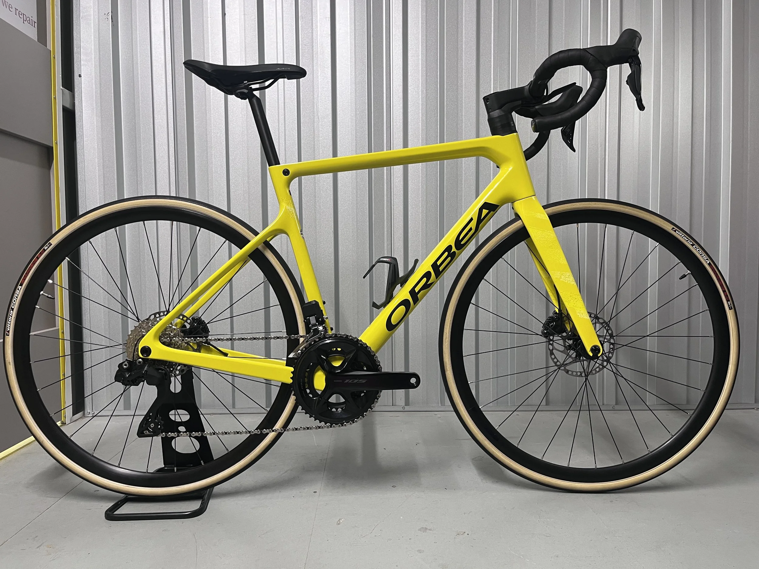 2022 Orbea ORCA M30i 105 Di2 Full Carbon Road Bike