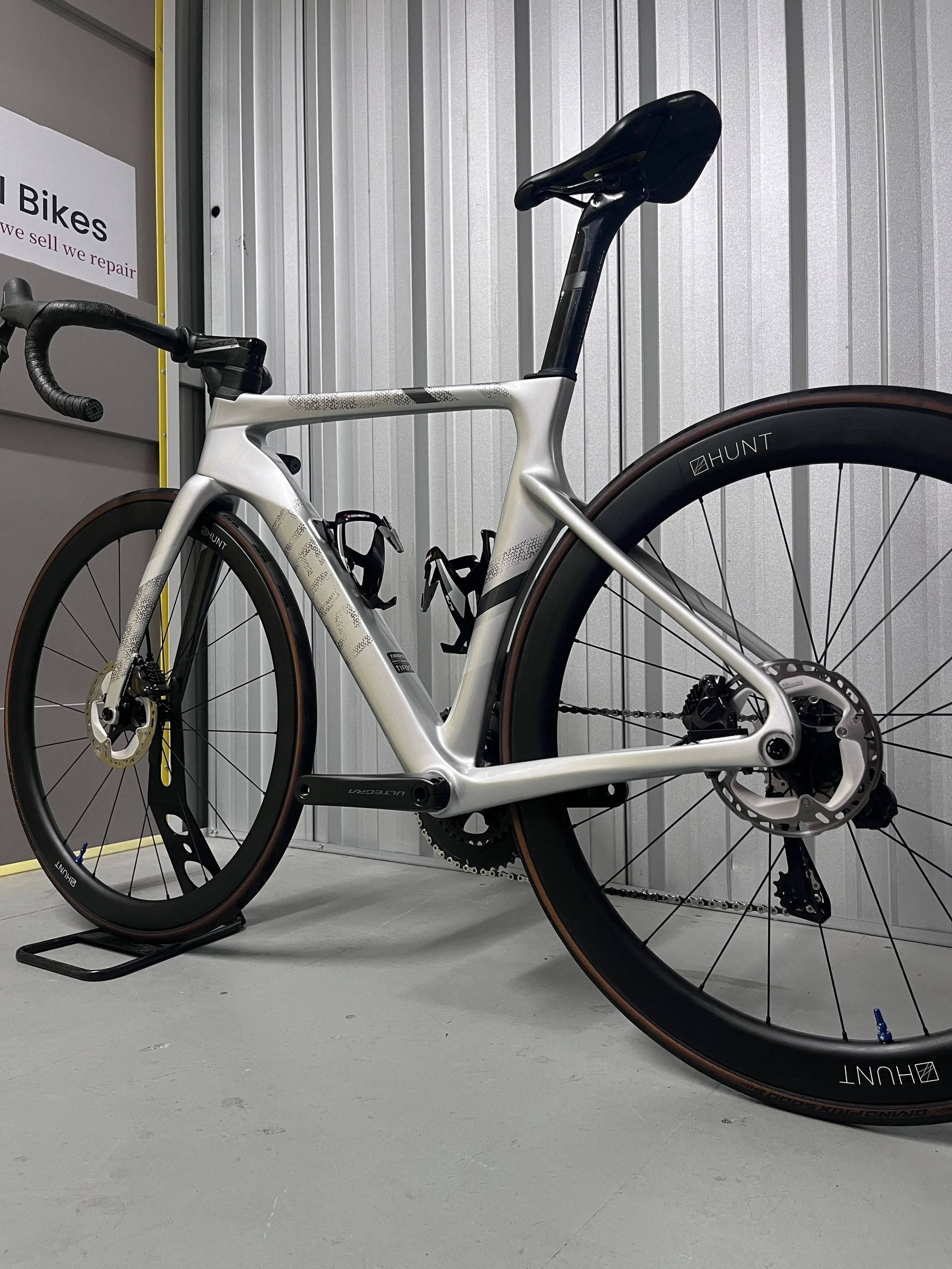 2023 Tifosi Auriga Disc Ultegra Di2 Full Carbon Road Bike