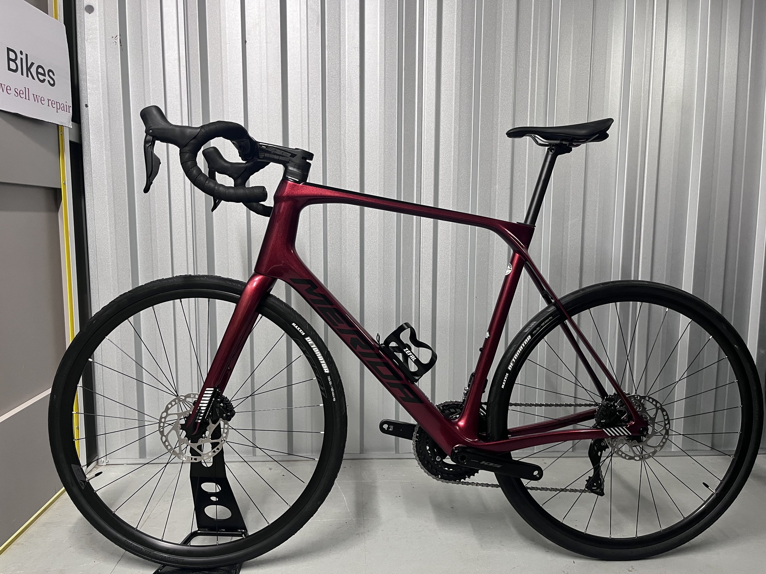 2024 Merida Scultura Endurance 6000 105 Di2 Full Carbon Road Bike