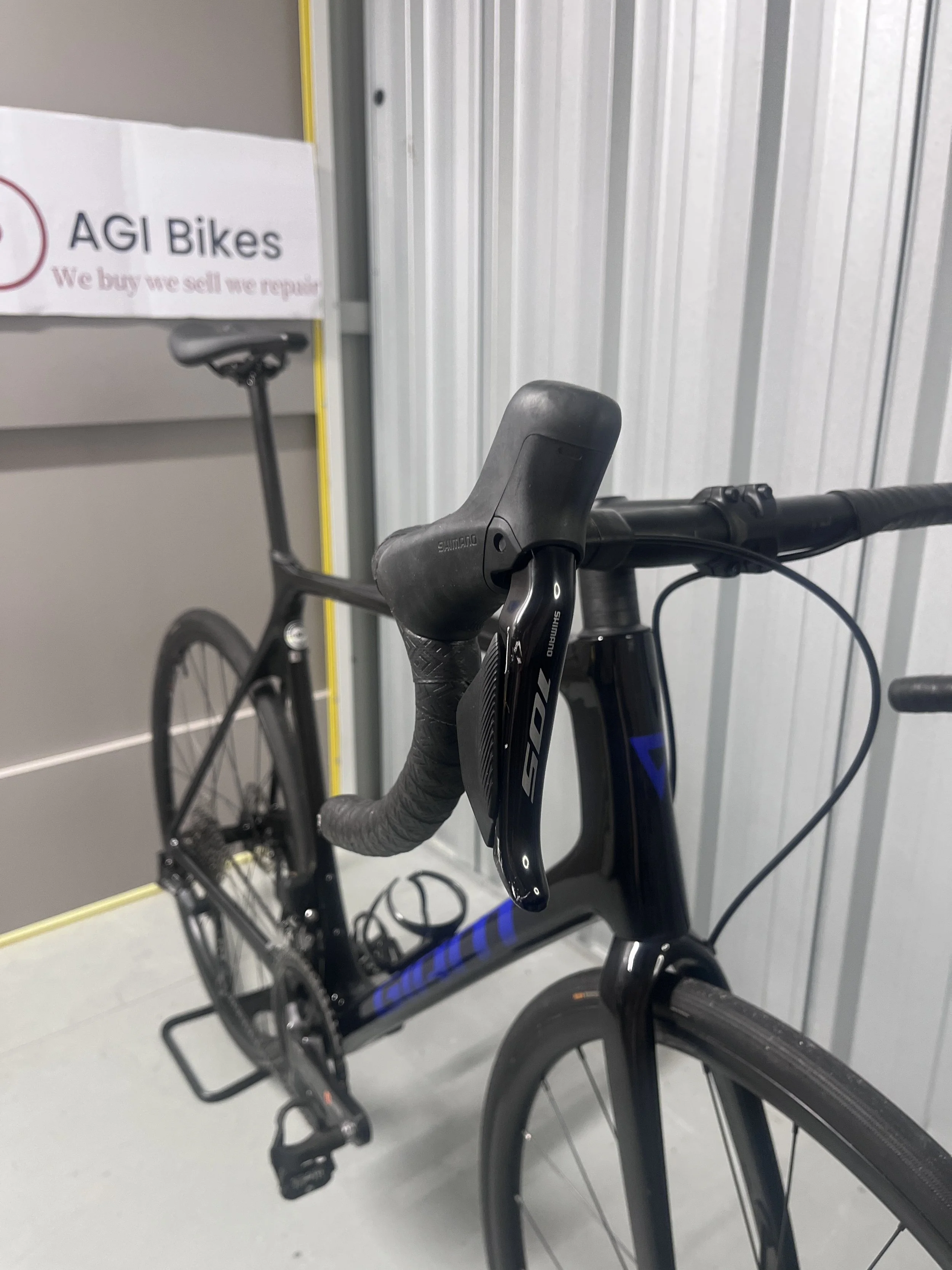 2024 Giant TCR Advanced 1 105 Di2 Full Carbon Road Bike