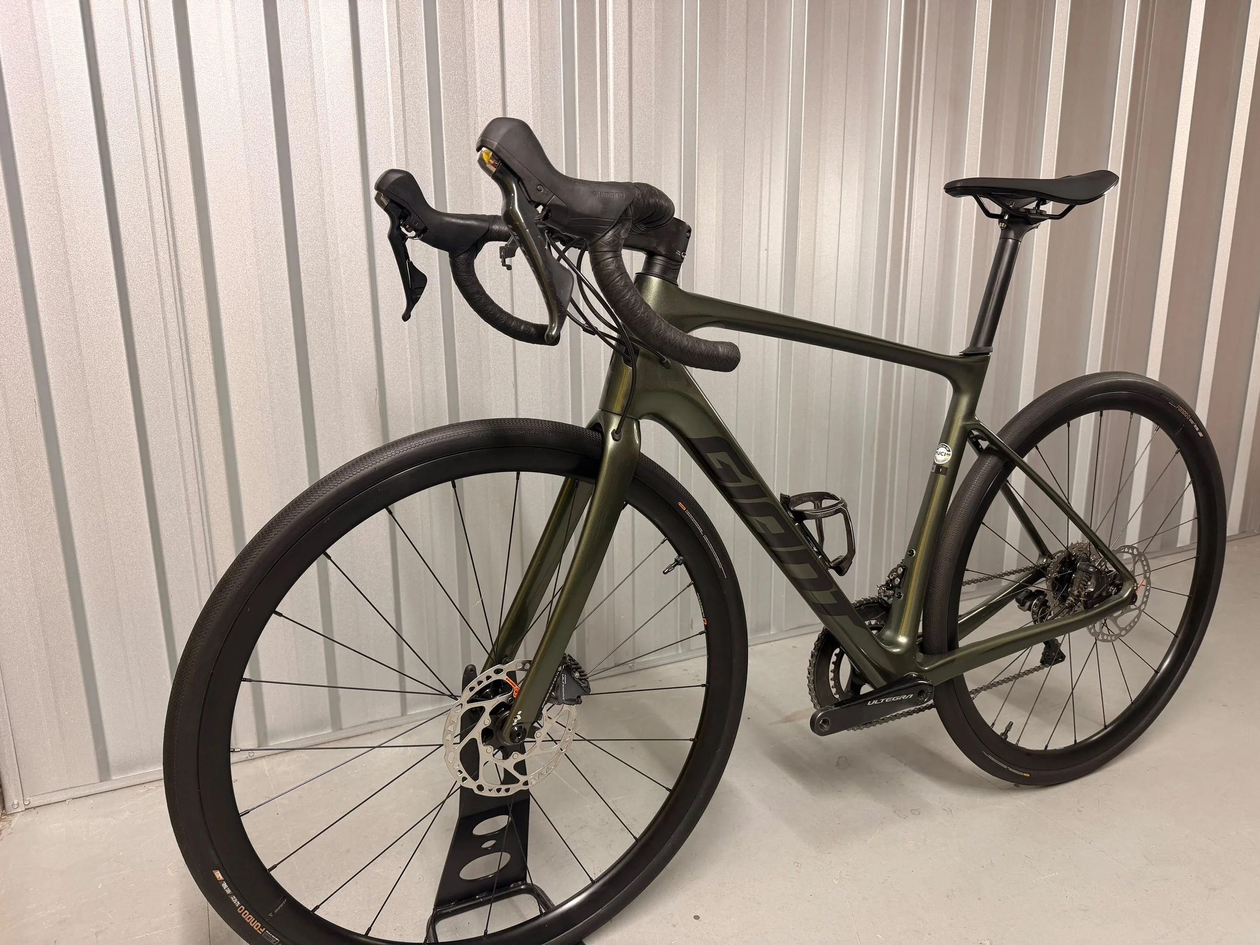 2021 Giant Defy Advanced 1 Full Carbon Road Bike