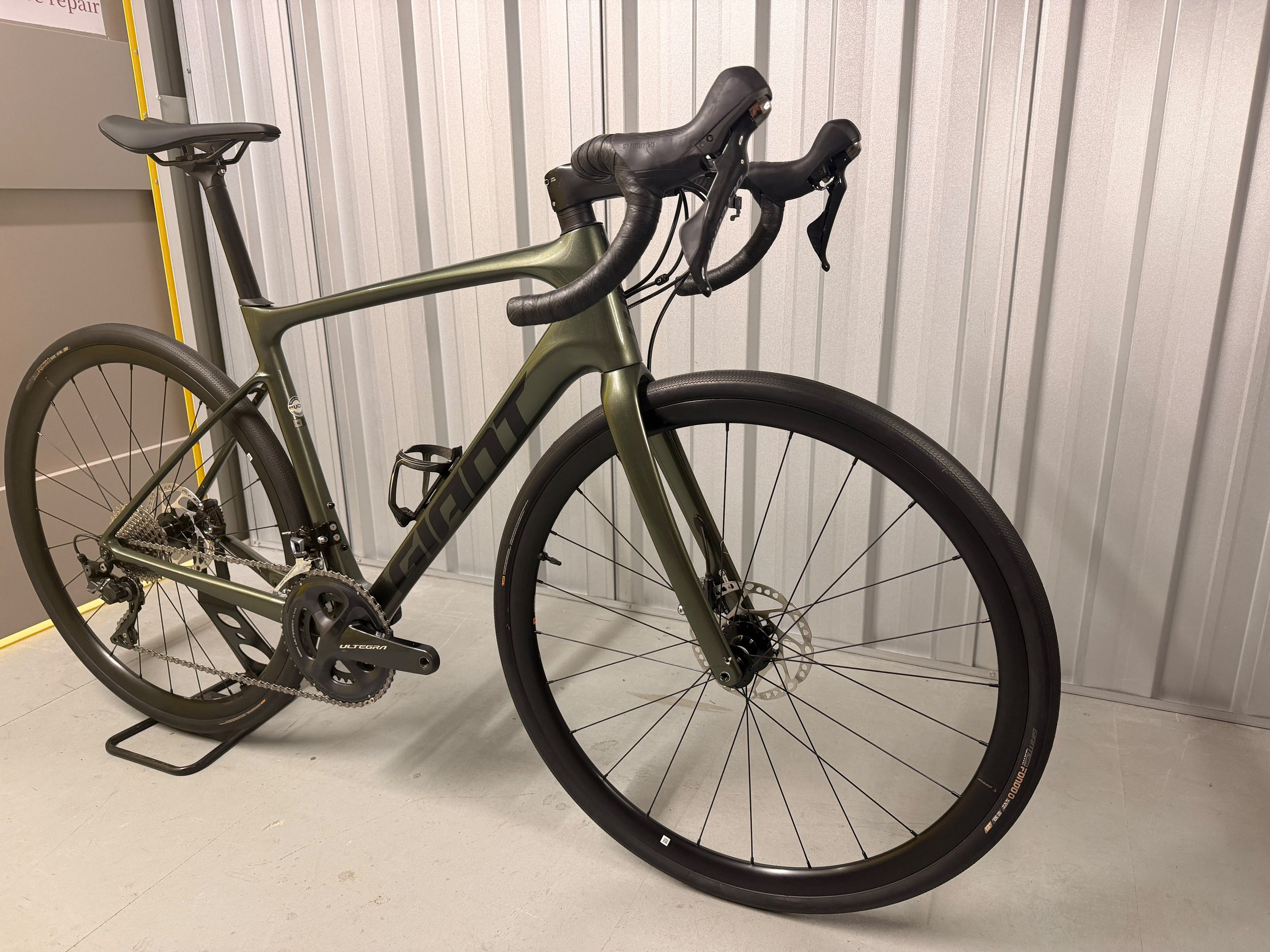 2021 Giant Defy Advanced 1 Full Carbon Road Bike