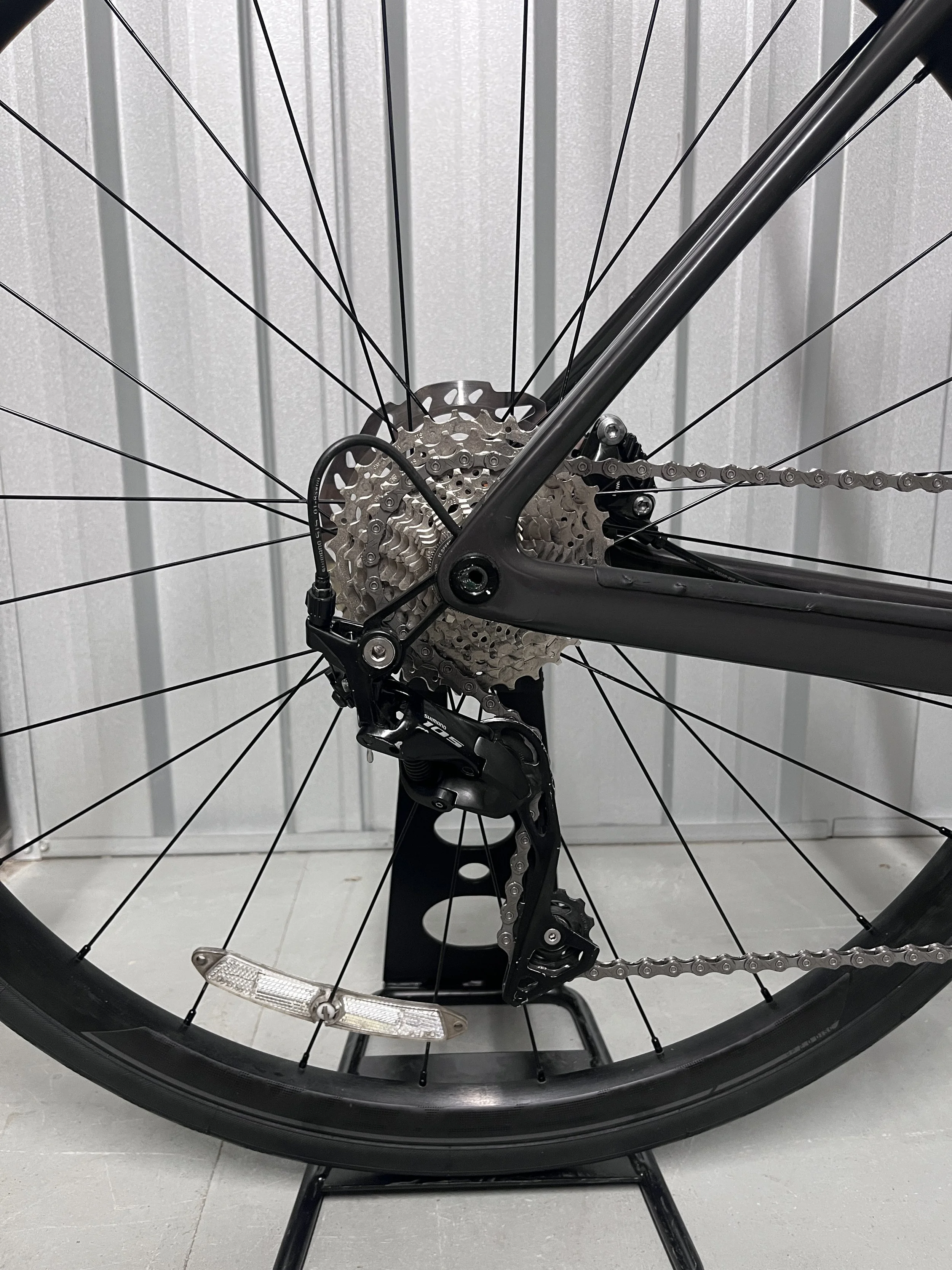 2022 Scott Addict 30 Full Carbon Road Bike