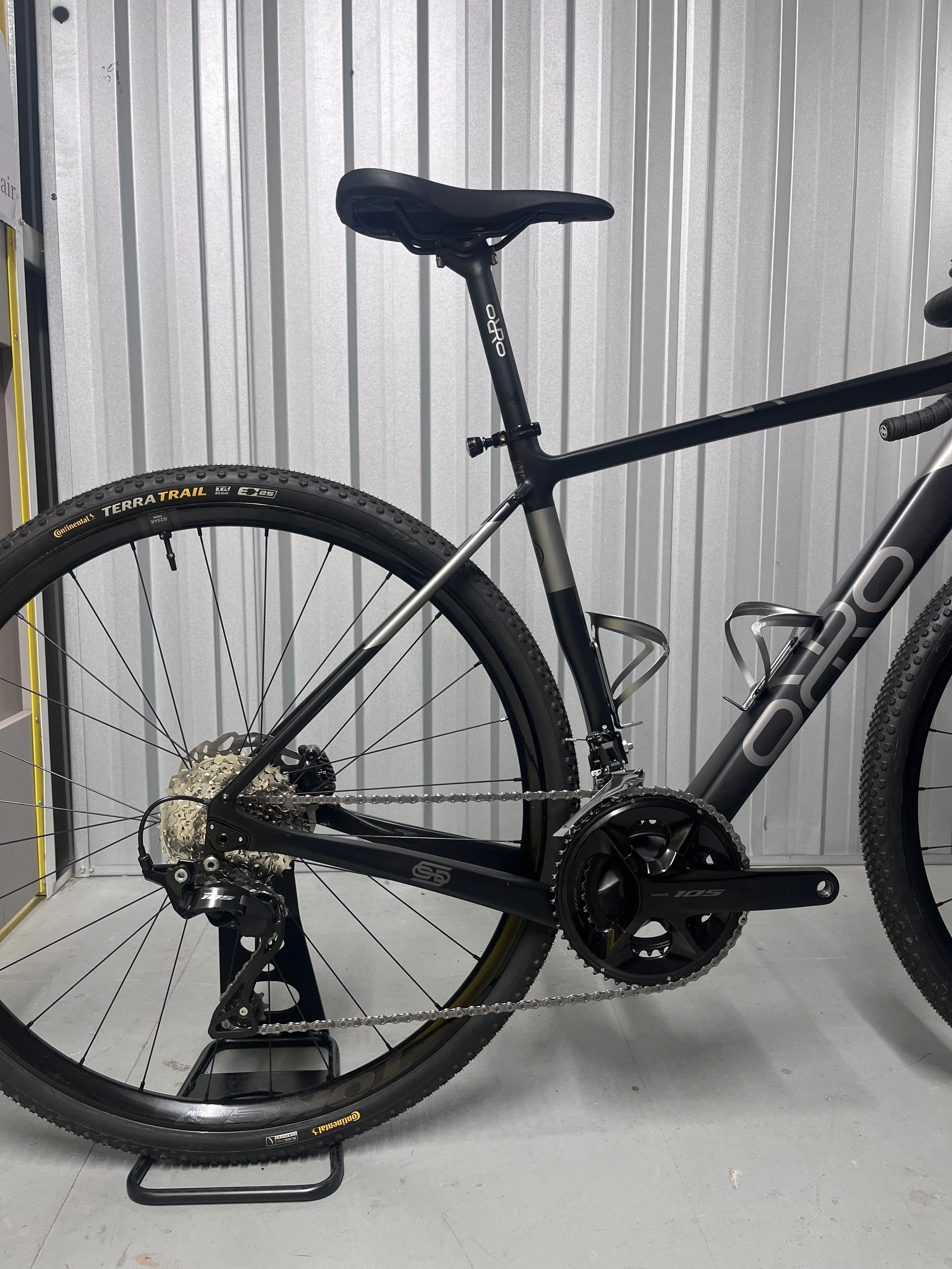 2024 Orro Terra C 105 Hydro Full Carbon Gravel Bike