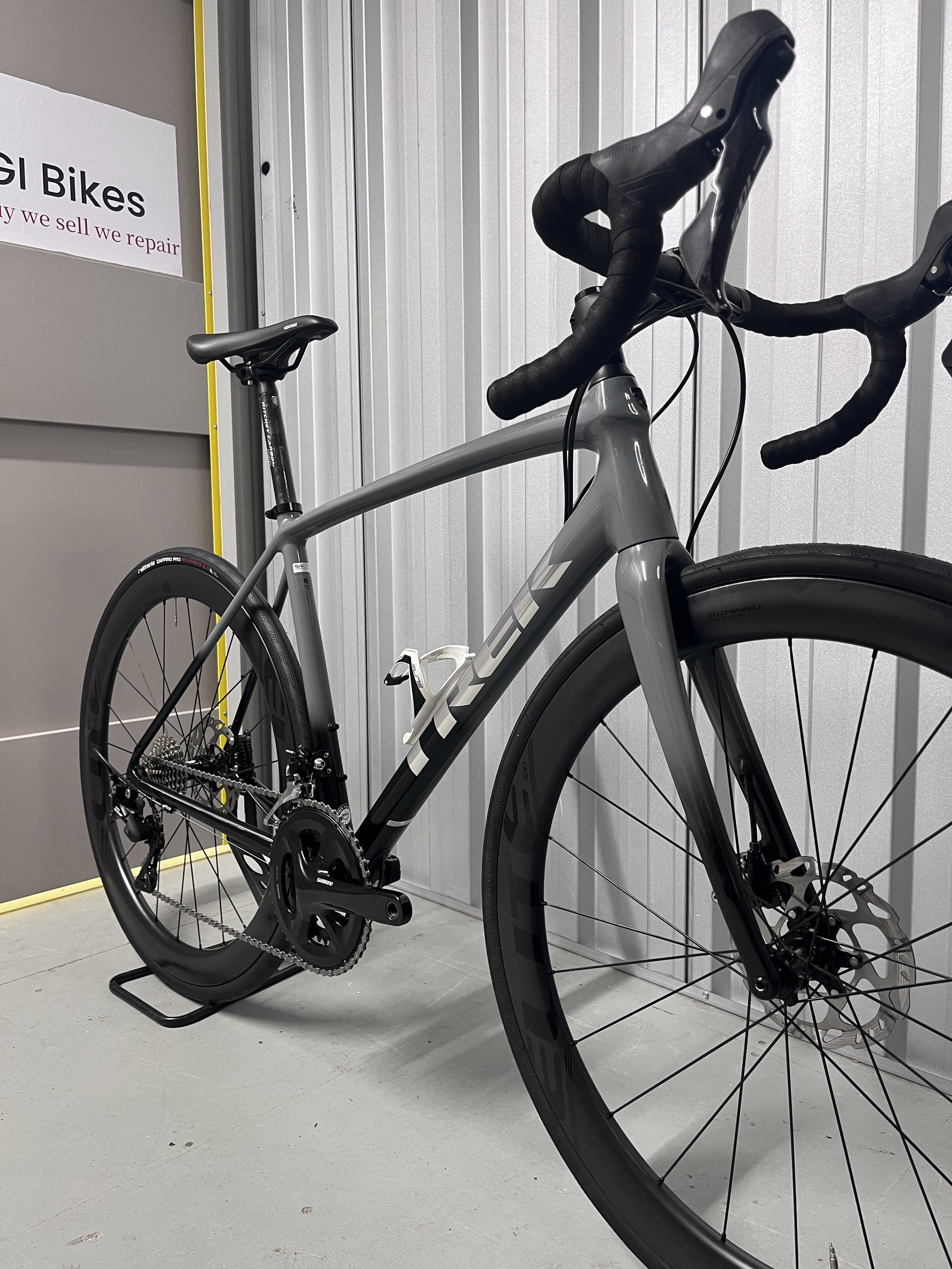 2021 Trek Emonda ALR 5 Road Bike