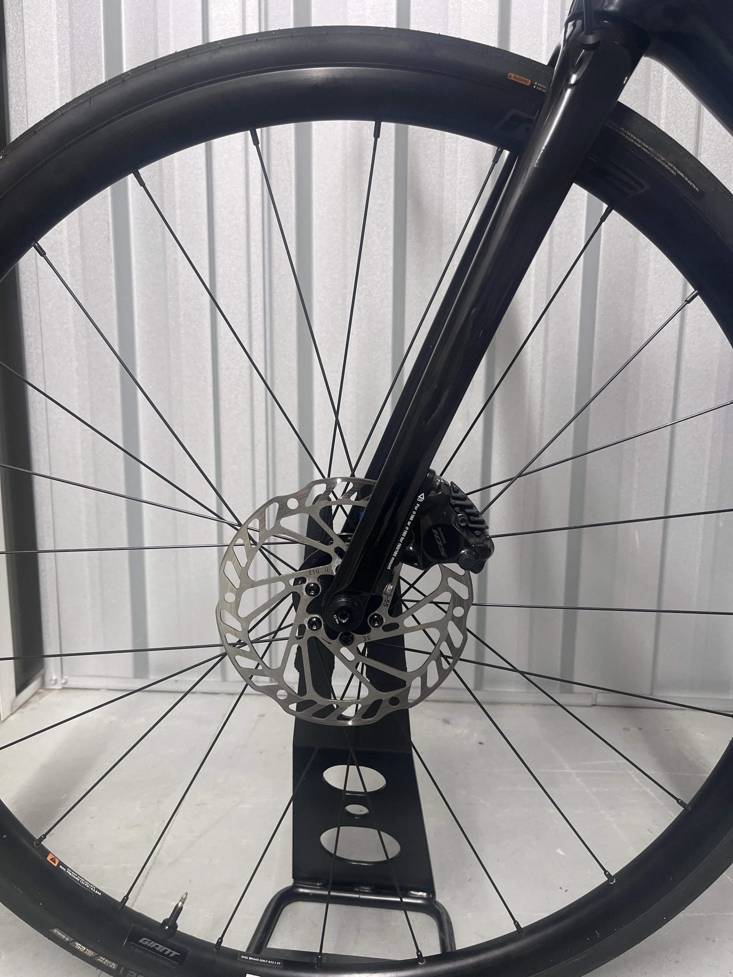 2024 Giant TCR Advanced 1 105 Di2 Full Carbon Road Bike