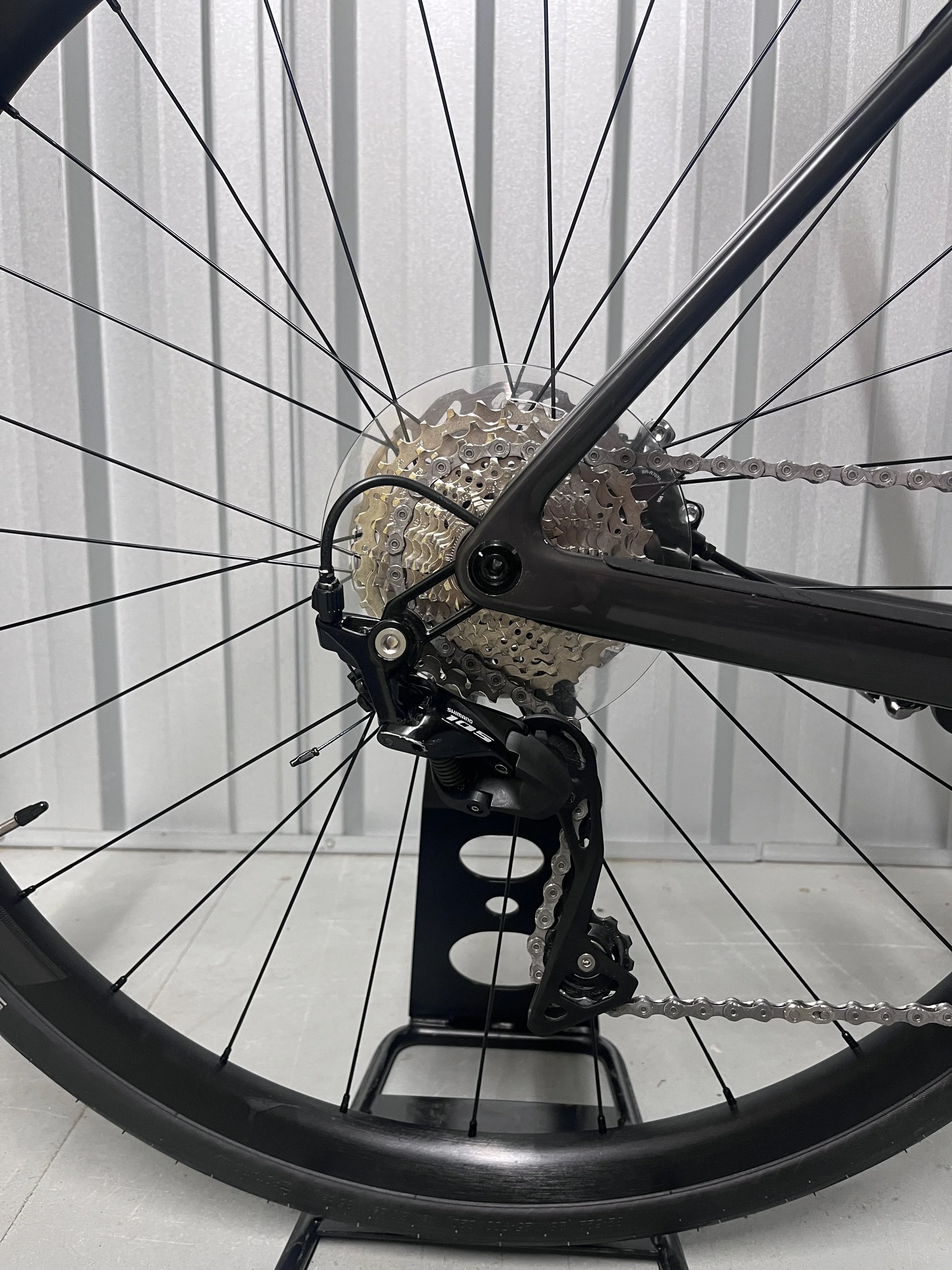 2023 Scott Addict 30 Full Carbon Road Bike