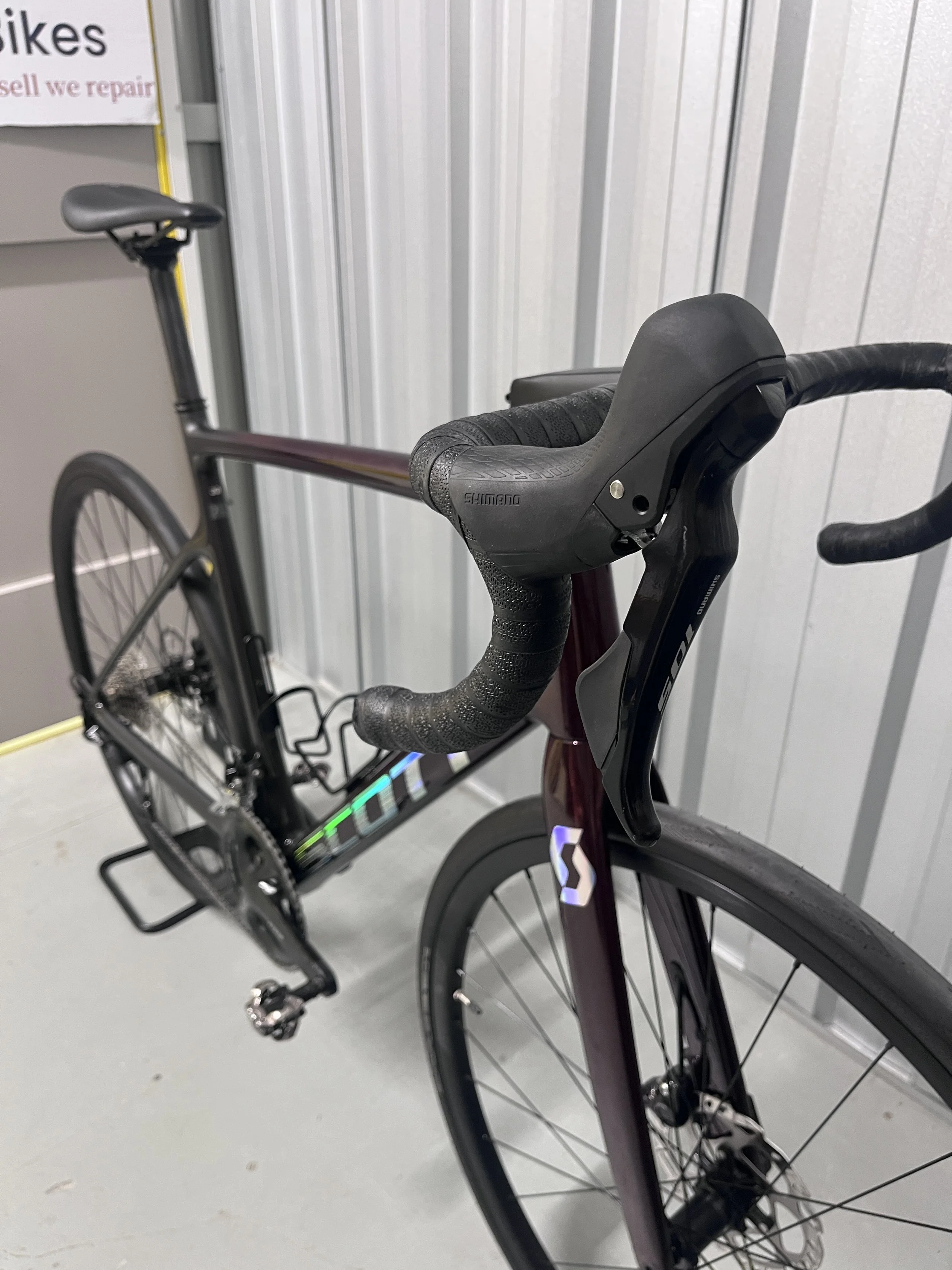 2023 Scott Addict 30 Full Carbon Road Bike