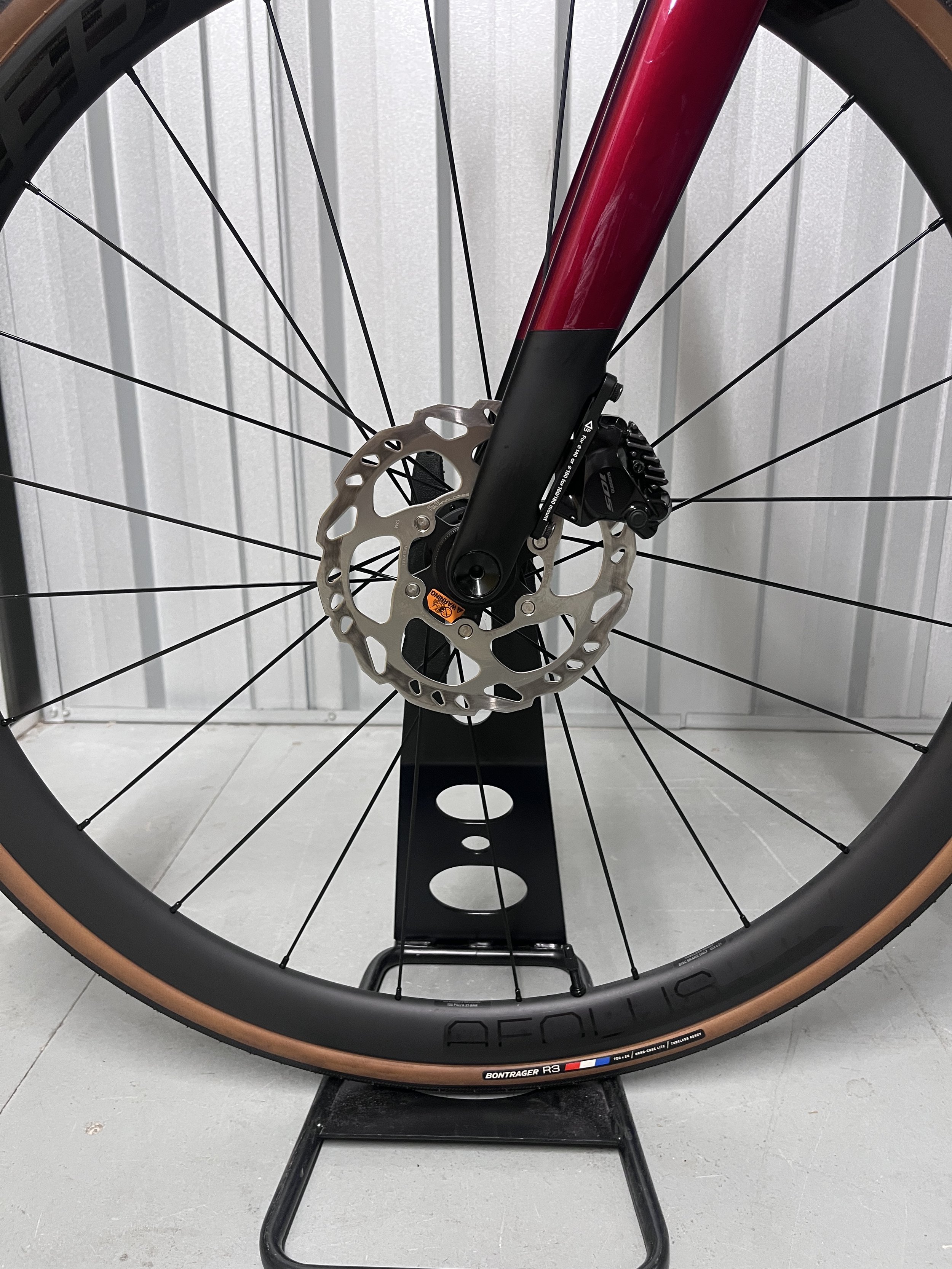 2025 Trek Madone SL6 105 Di2 Gen 8 Full Carbon Road Bike