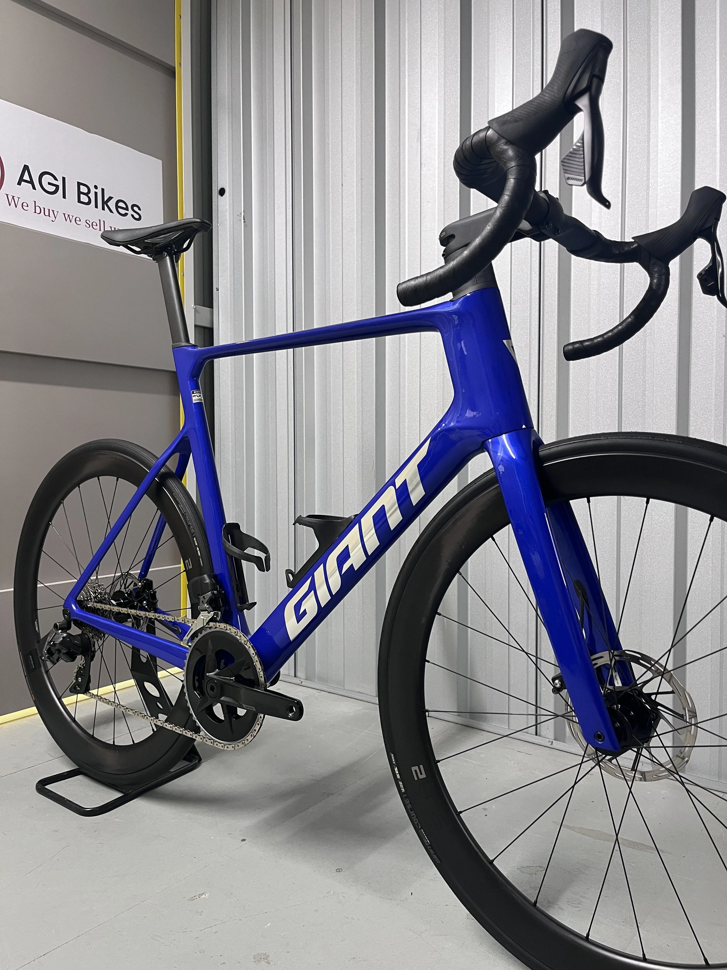 2024 Giant Propel Advanced 2 SRAM Rival AXS Full Carbon Road Bike