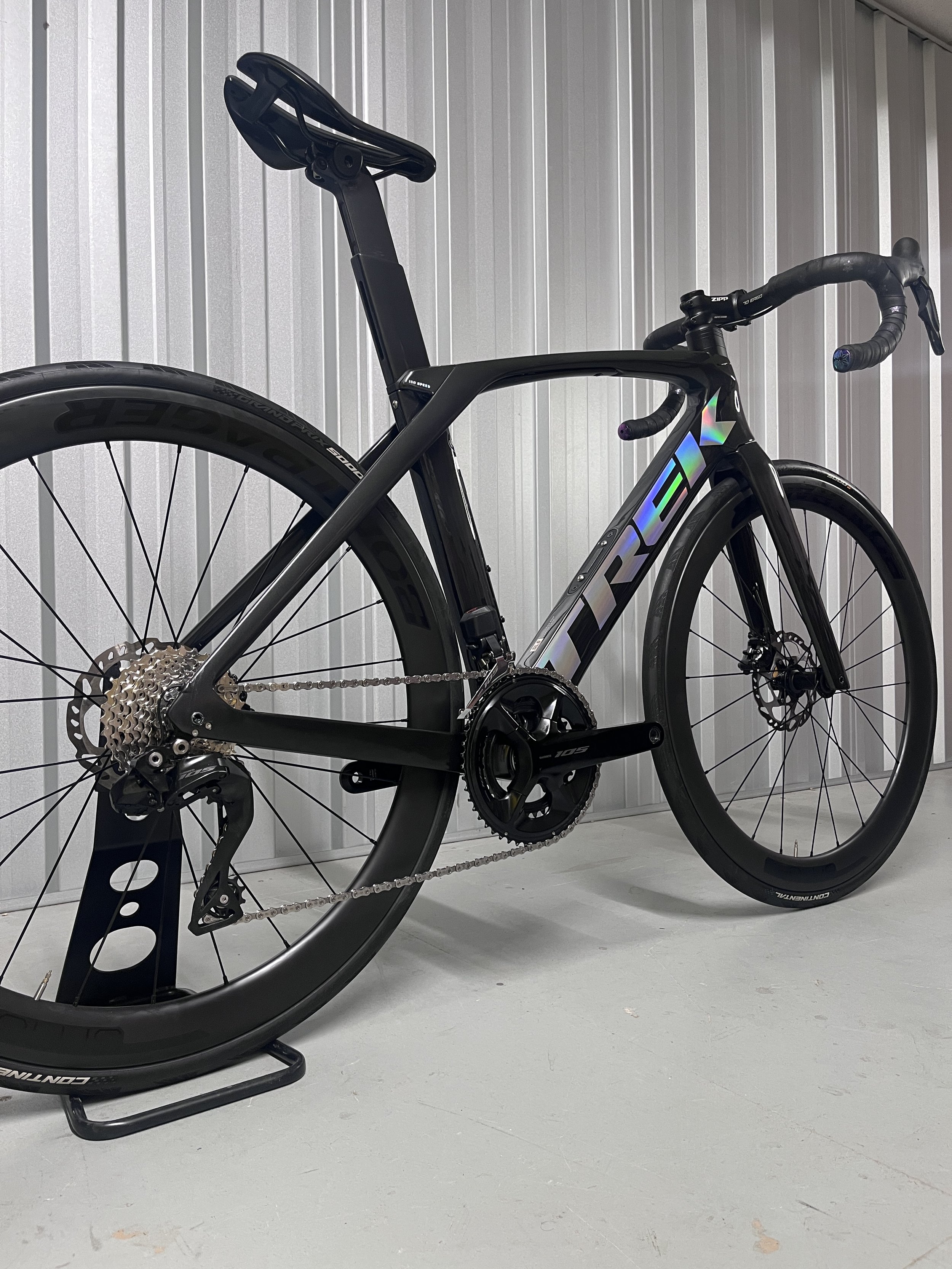 2023 Trek Madone SL 6 Di2 Gen 6 Full Carbon Road Bike