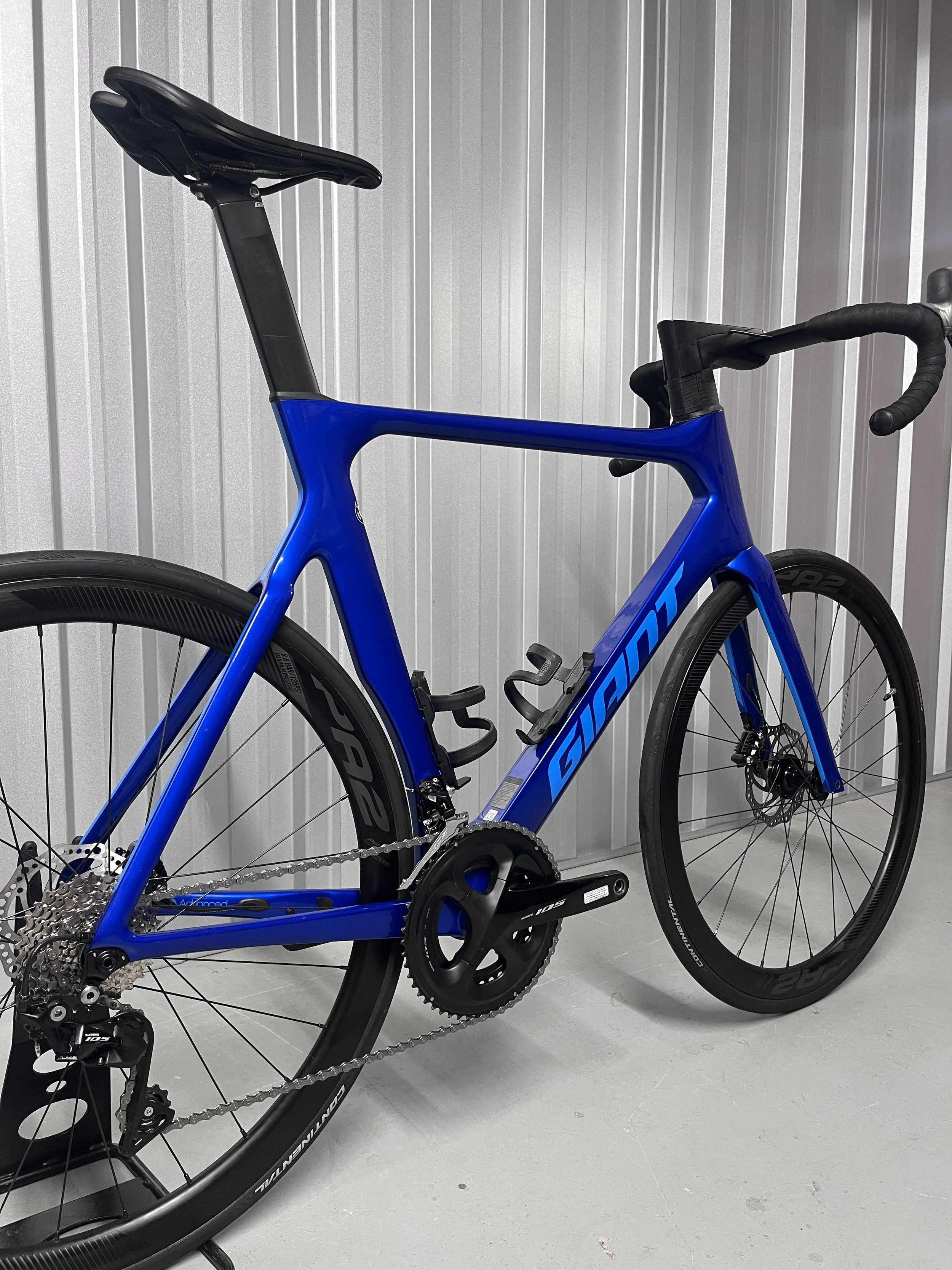 2020 Giant Propel Advanced 2 Disc Full Carbon Road Bike