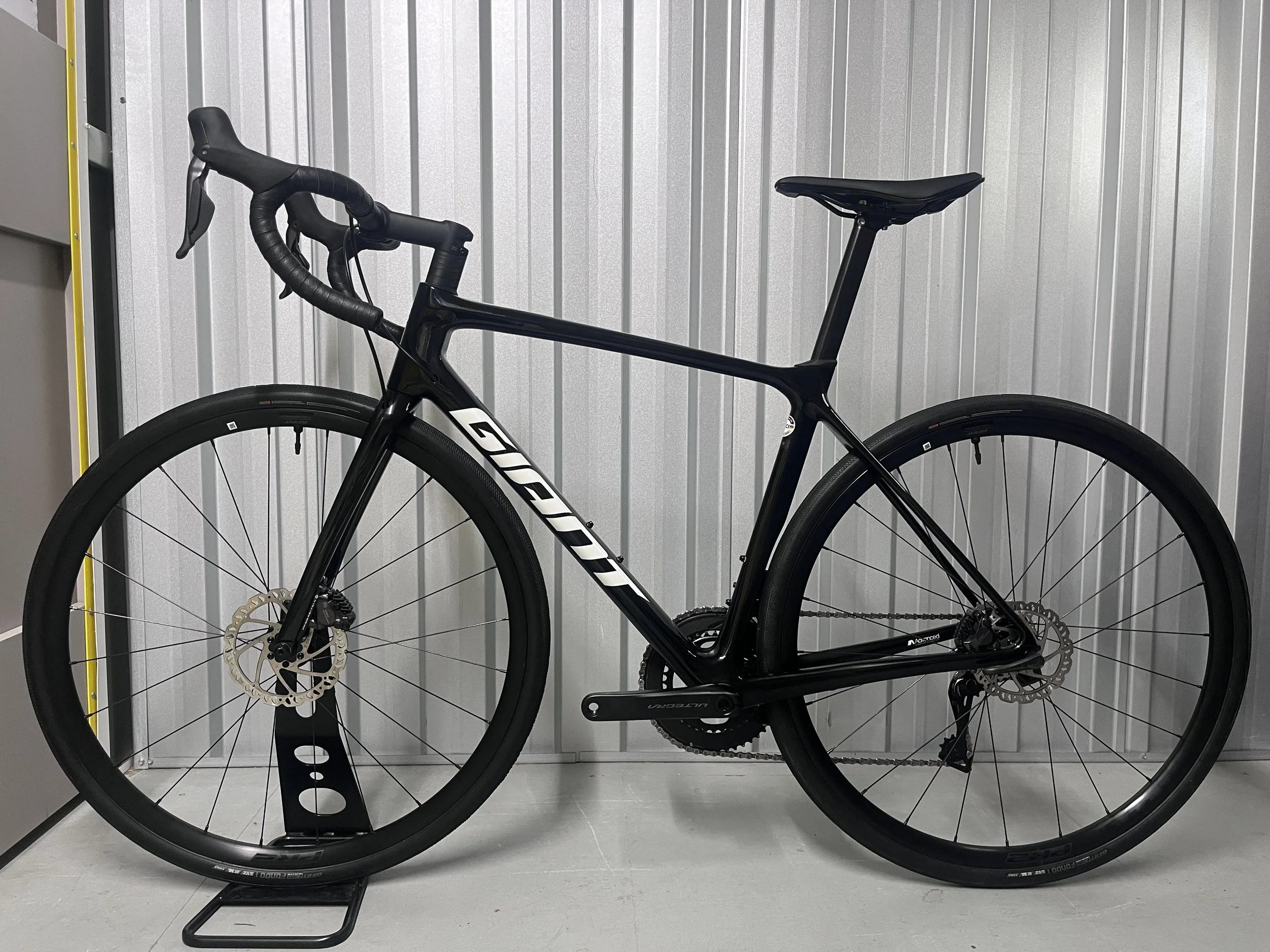 2022 Giant Advanced TCR 0 Disc Full Carbon Road Bike