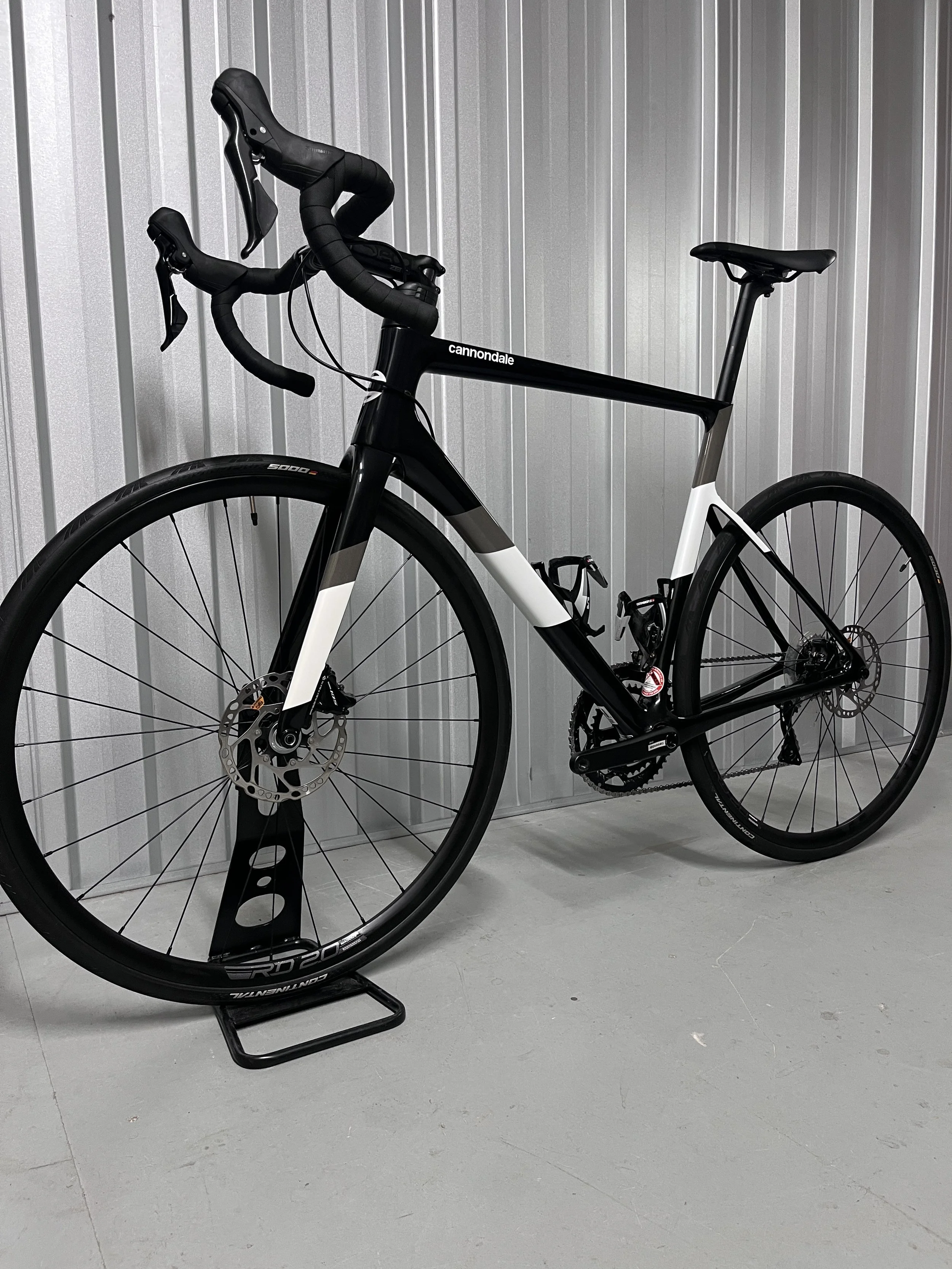 2022 Cannondale Supersix Evo Disc Full Carbon Road Bike
