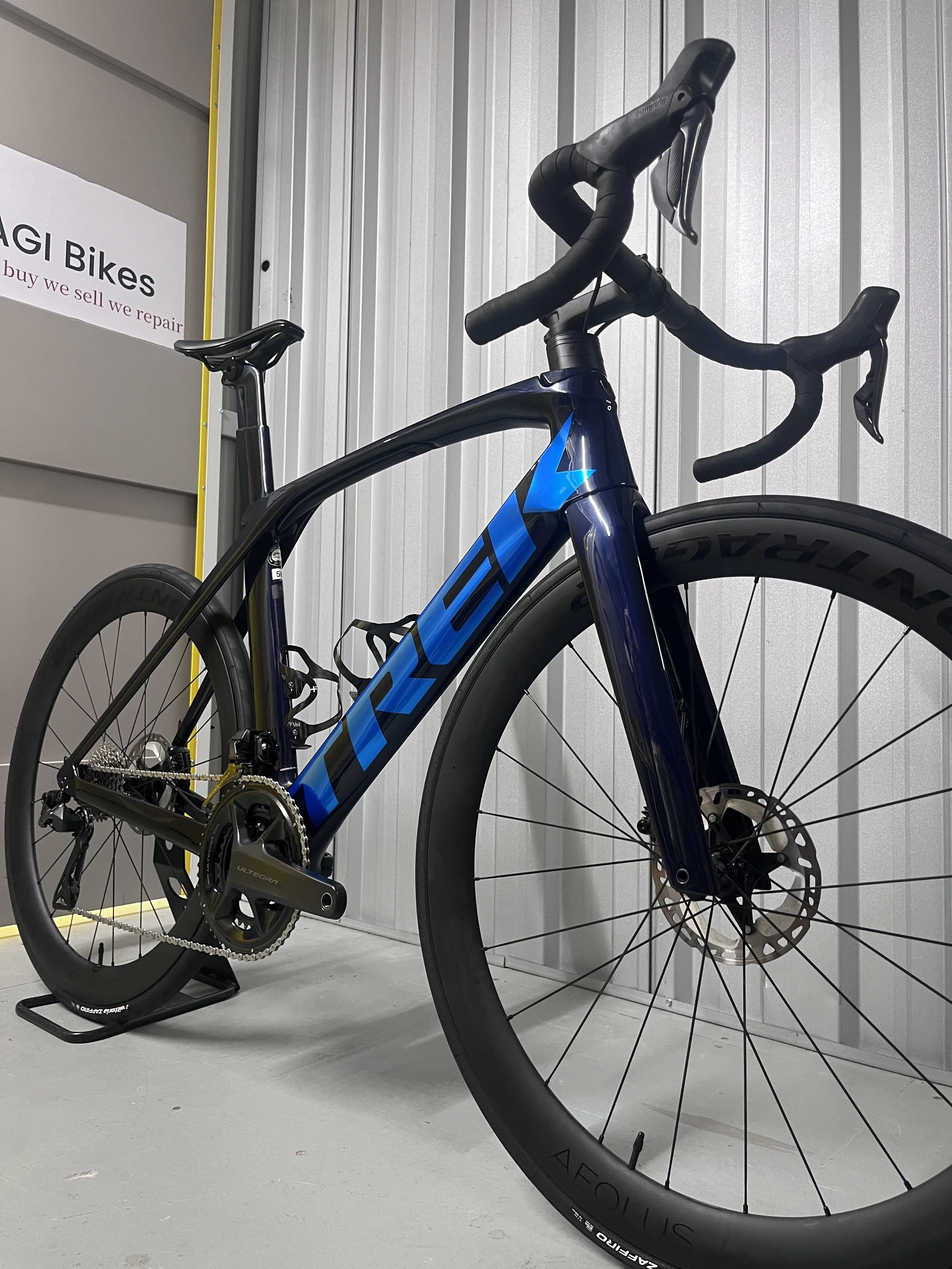 2022 Trek Madone SL 7 Gen 6 Full Carbon Road Bike