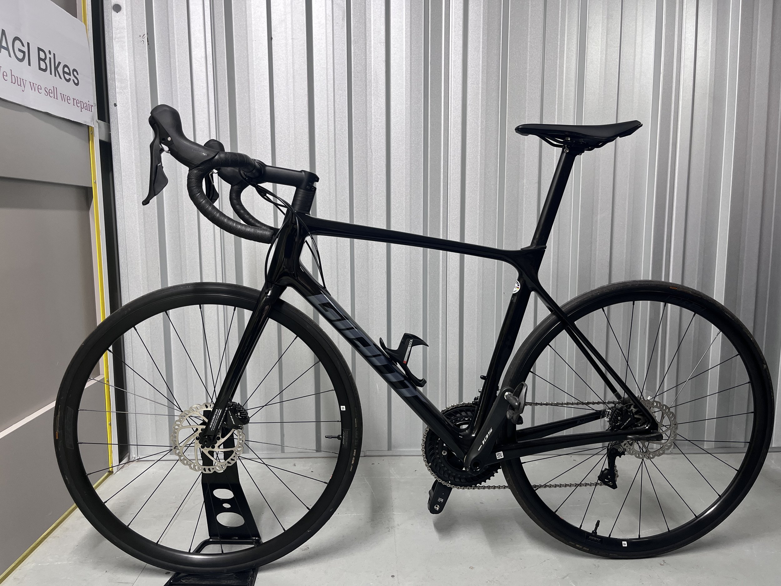 Giant TCR Advanced 2 Full Carbon Road Bike