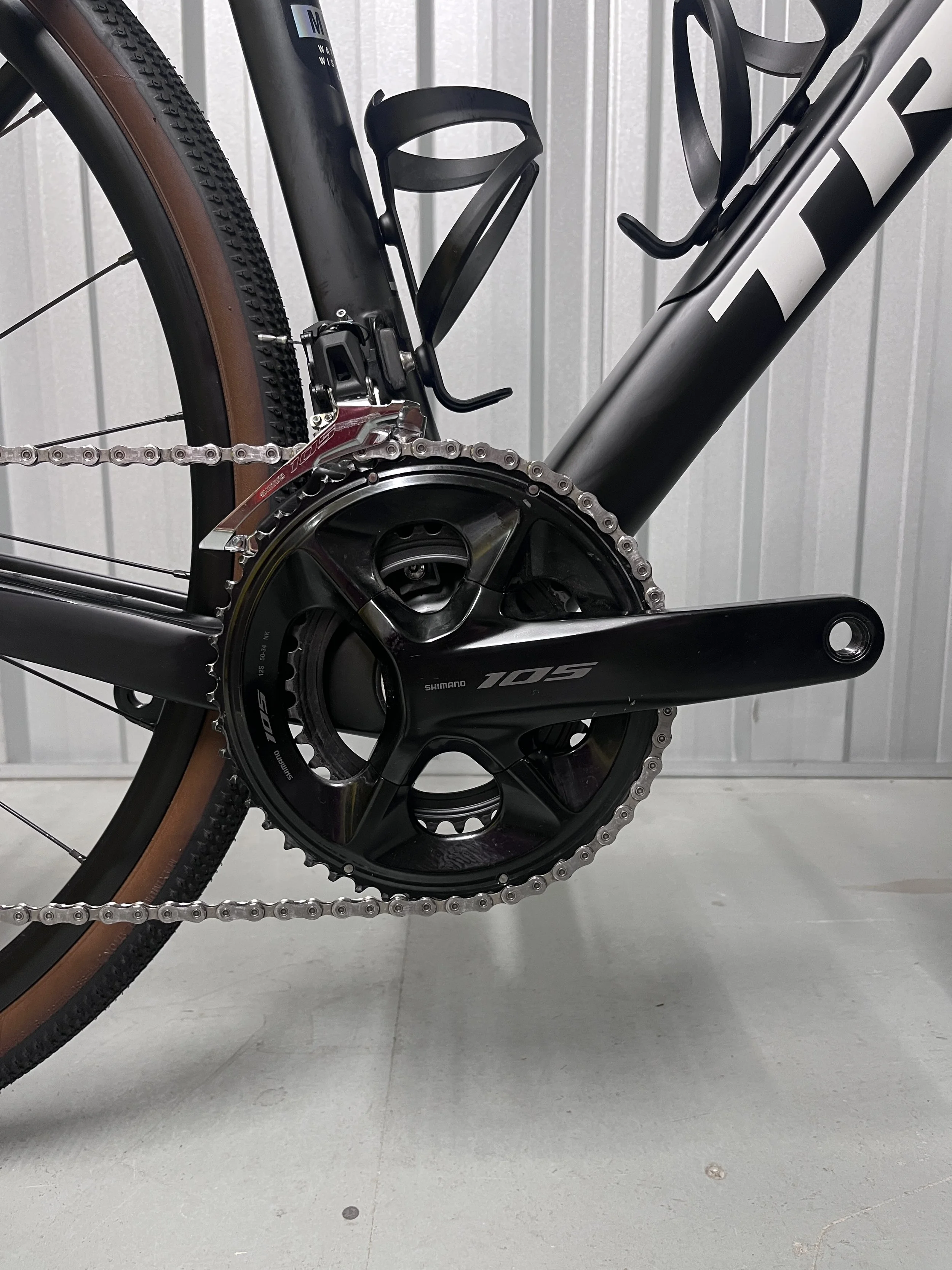 2025 Trek Domane SL5 Gen 4 Full Carbon Road Bike