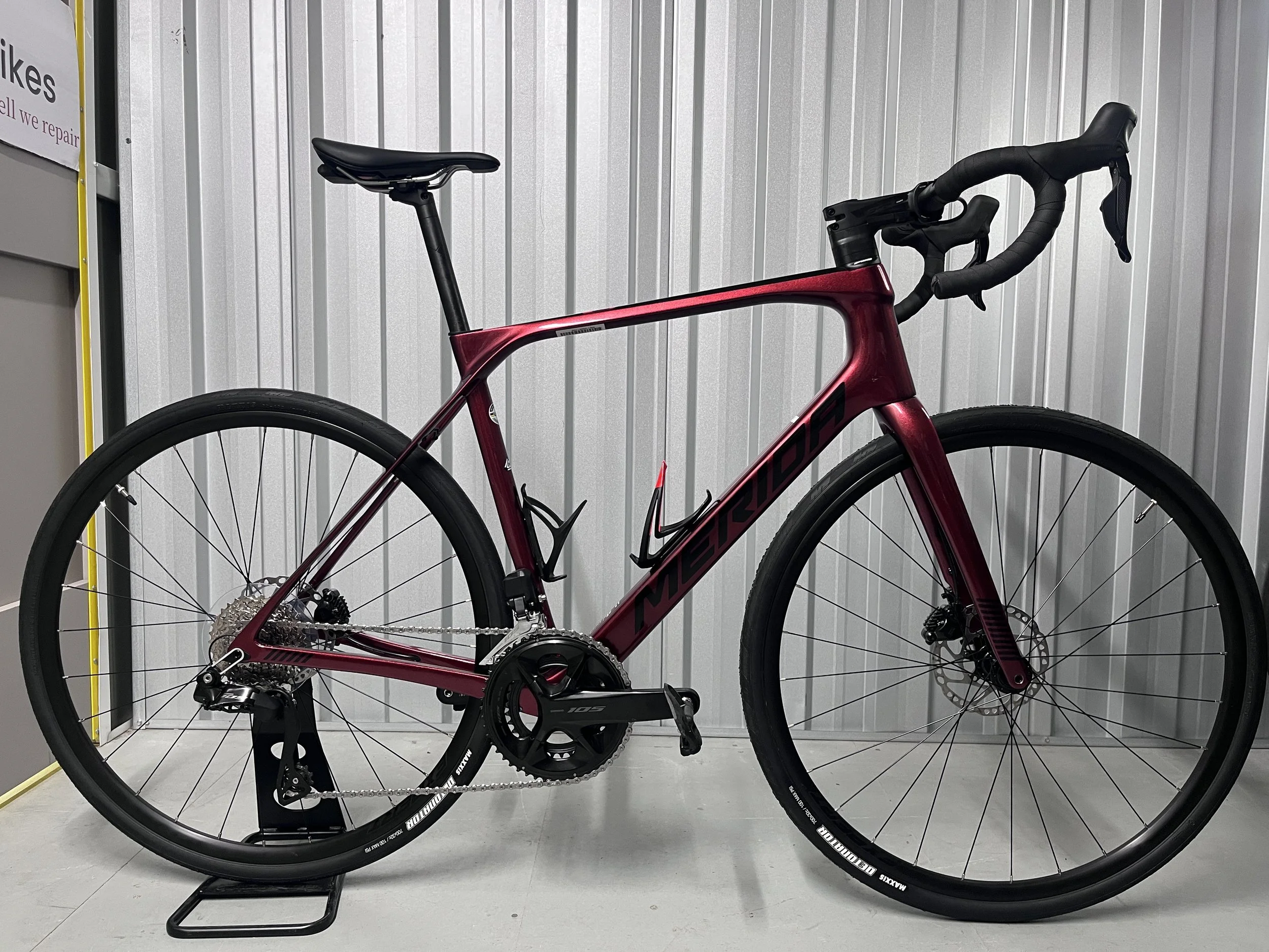 2023 Merida Scultura Endurance 6000 105 DI2 Full Carbon Road Bike