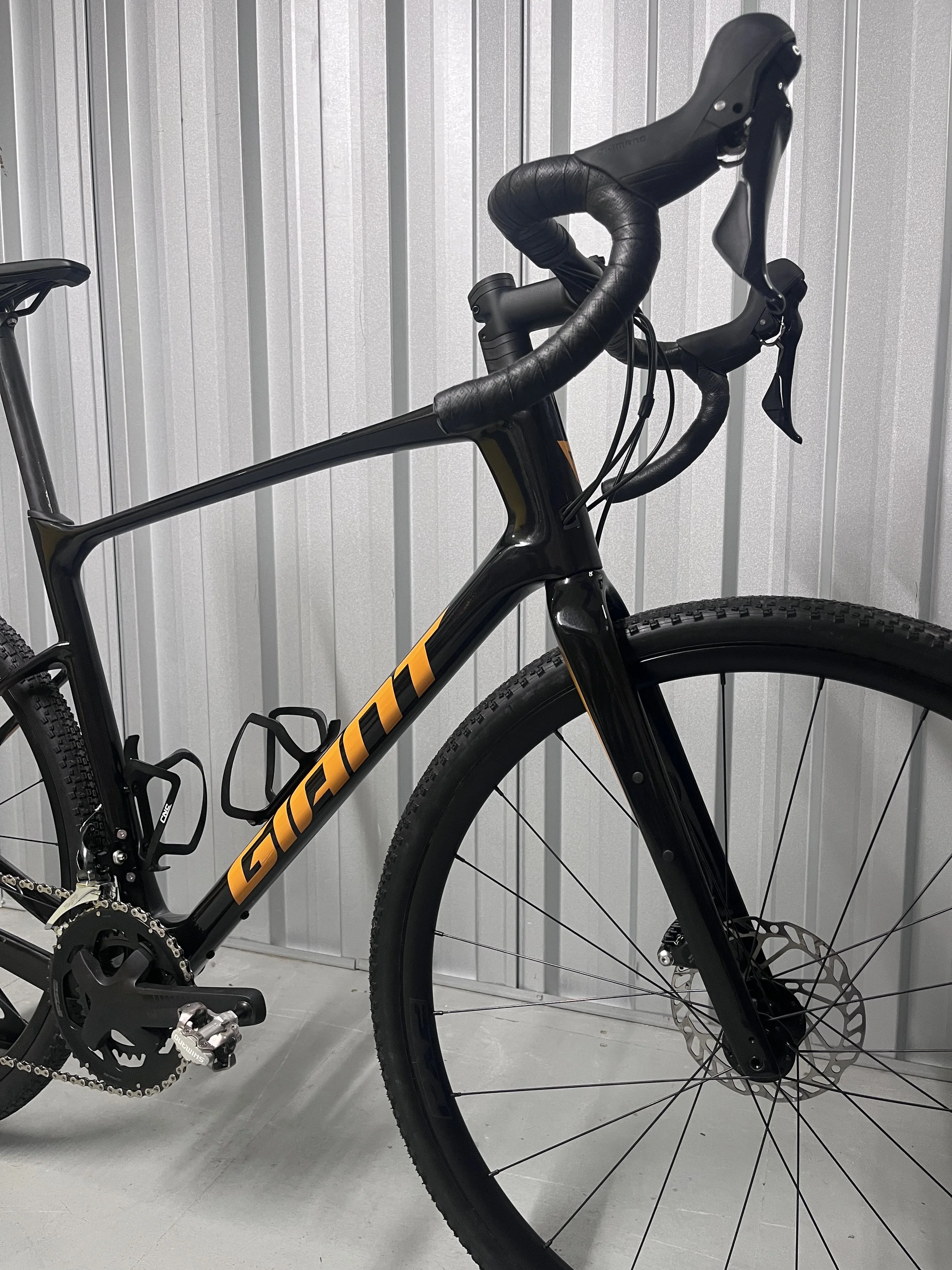 2024 Giant Revolt Advanced 3 Full Carbon Road Bike