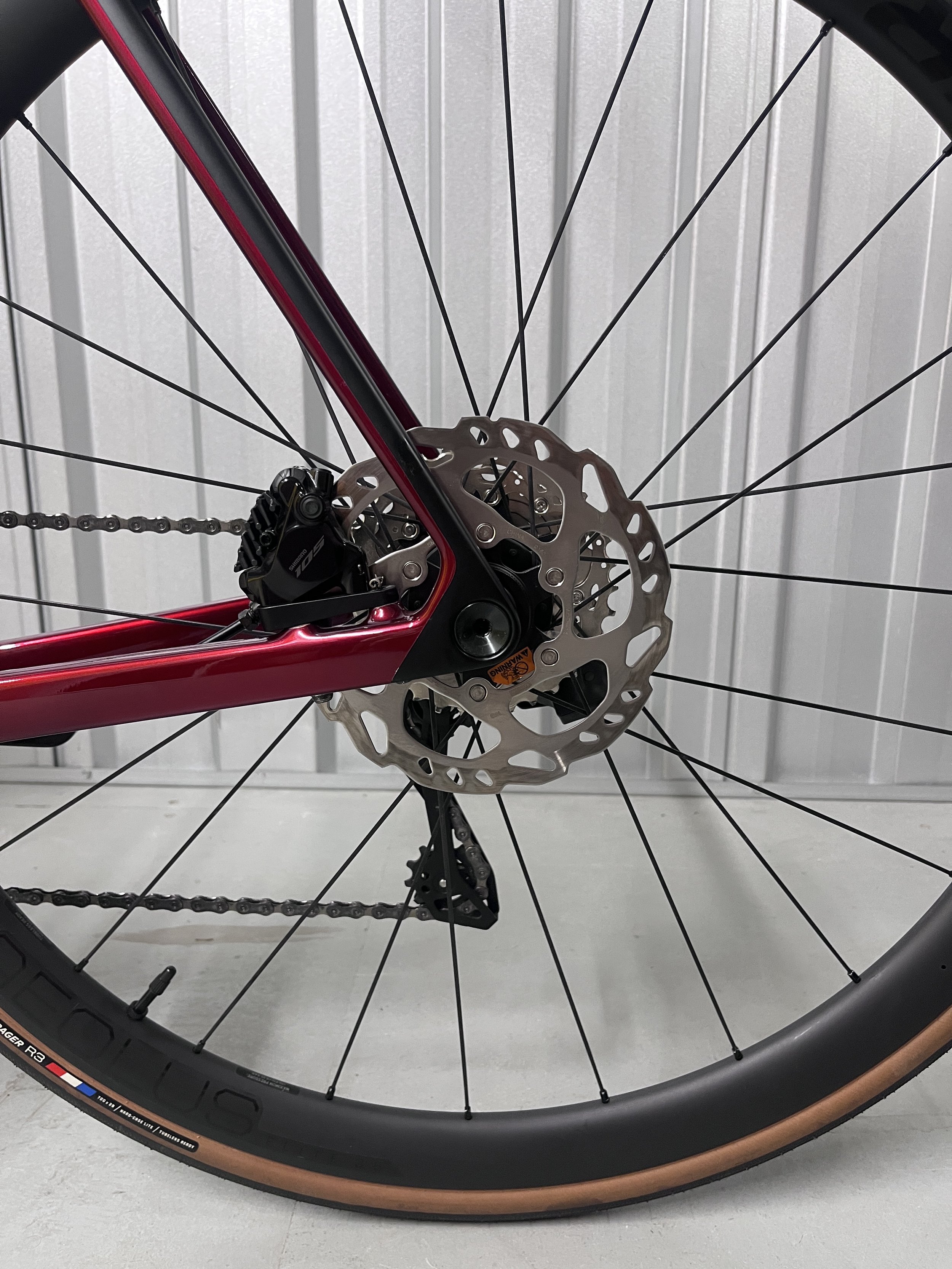 2025 Trek Madone SL6 105 Di2 Gen 8 Full Carbon Road Bike