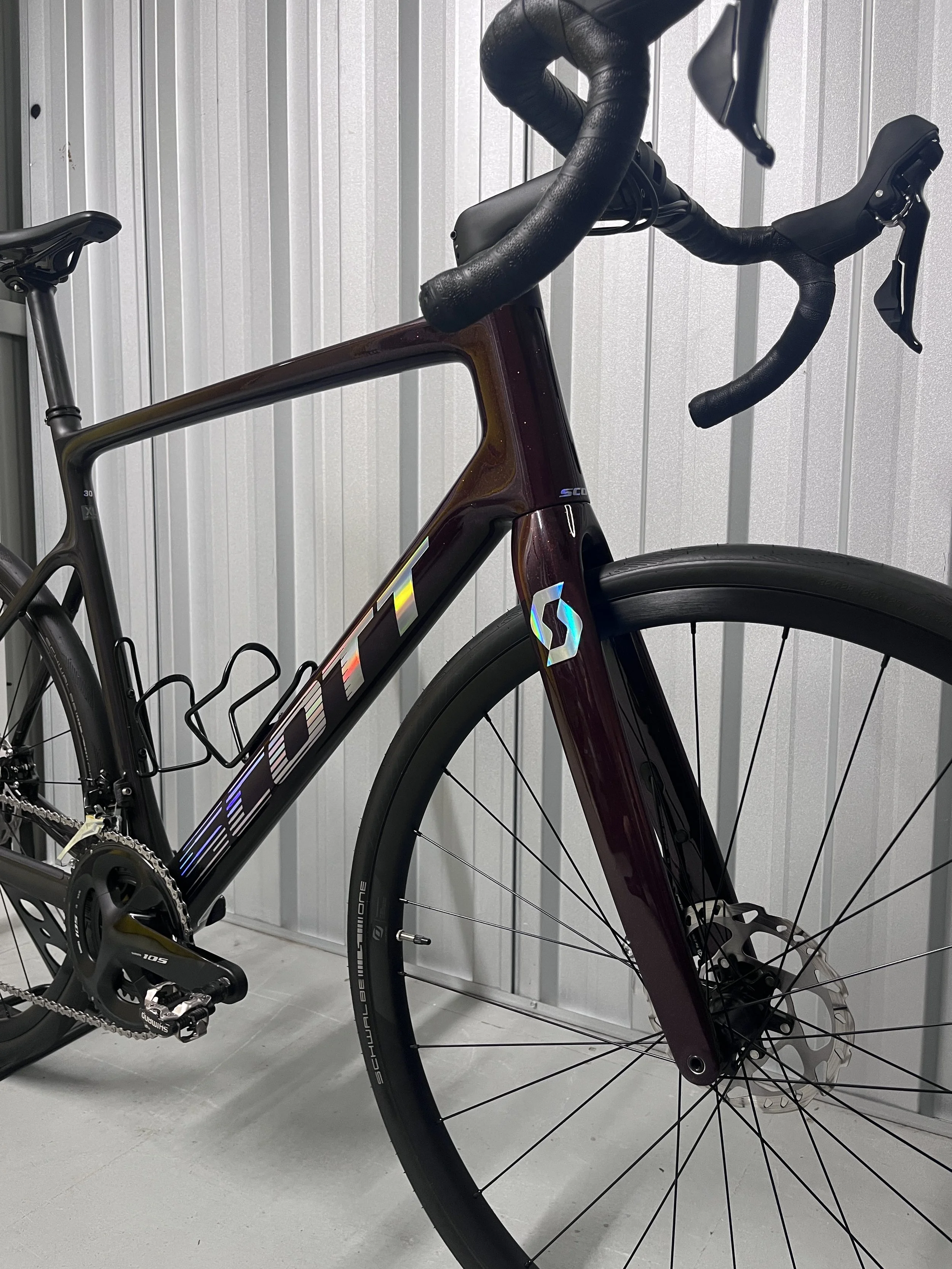 2023 Scott Addict 30 Full Carbon Road Bike