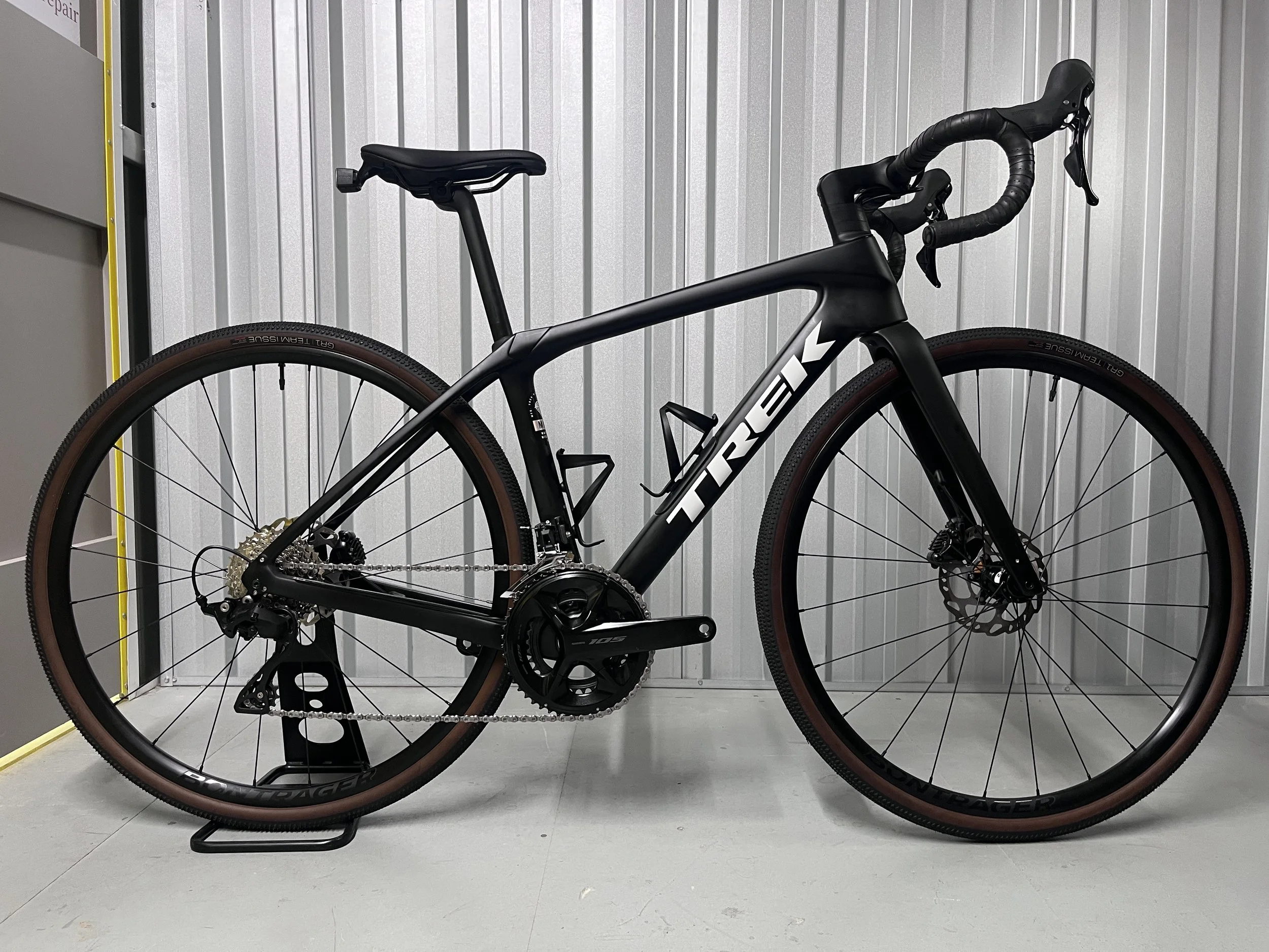 2025 Trek Domane SL5 Gen 4 Full Carbon Road Bike