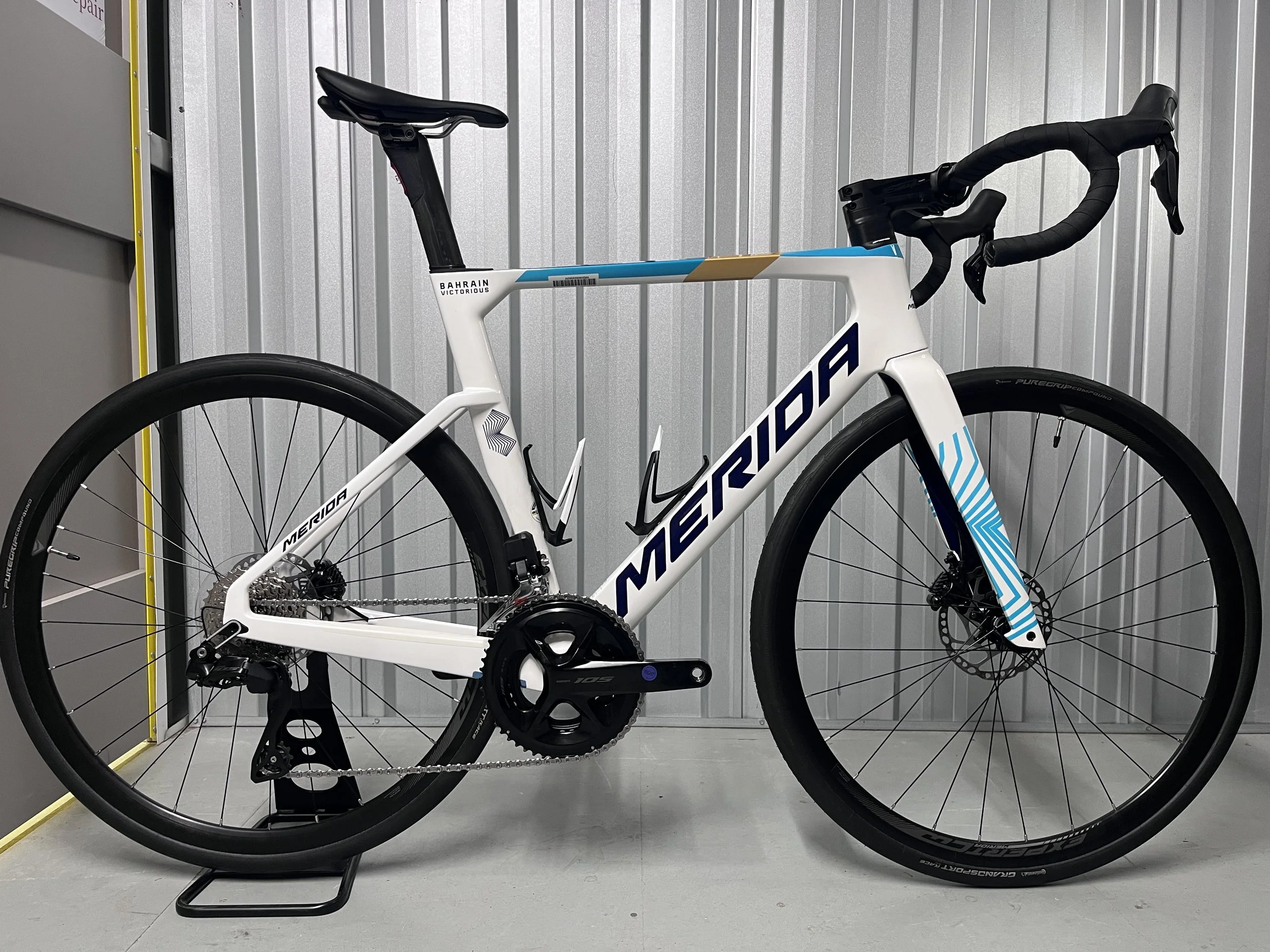 2024 Merida Reacto 6000 105 DI2 Full Carbon Road Bike